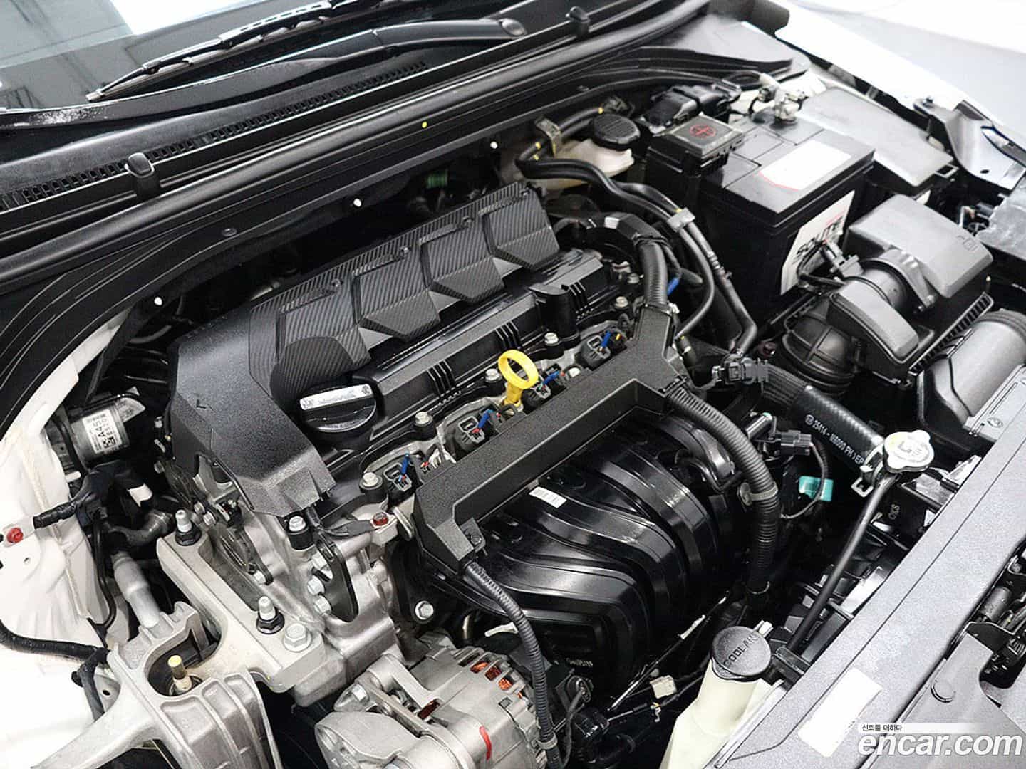 AVANTE Hyundai 2020.0-OUTER-006