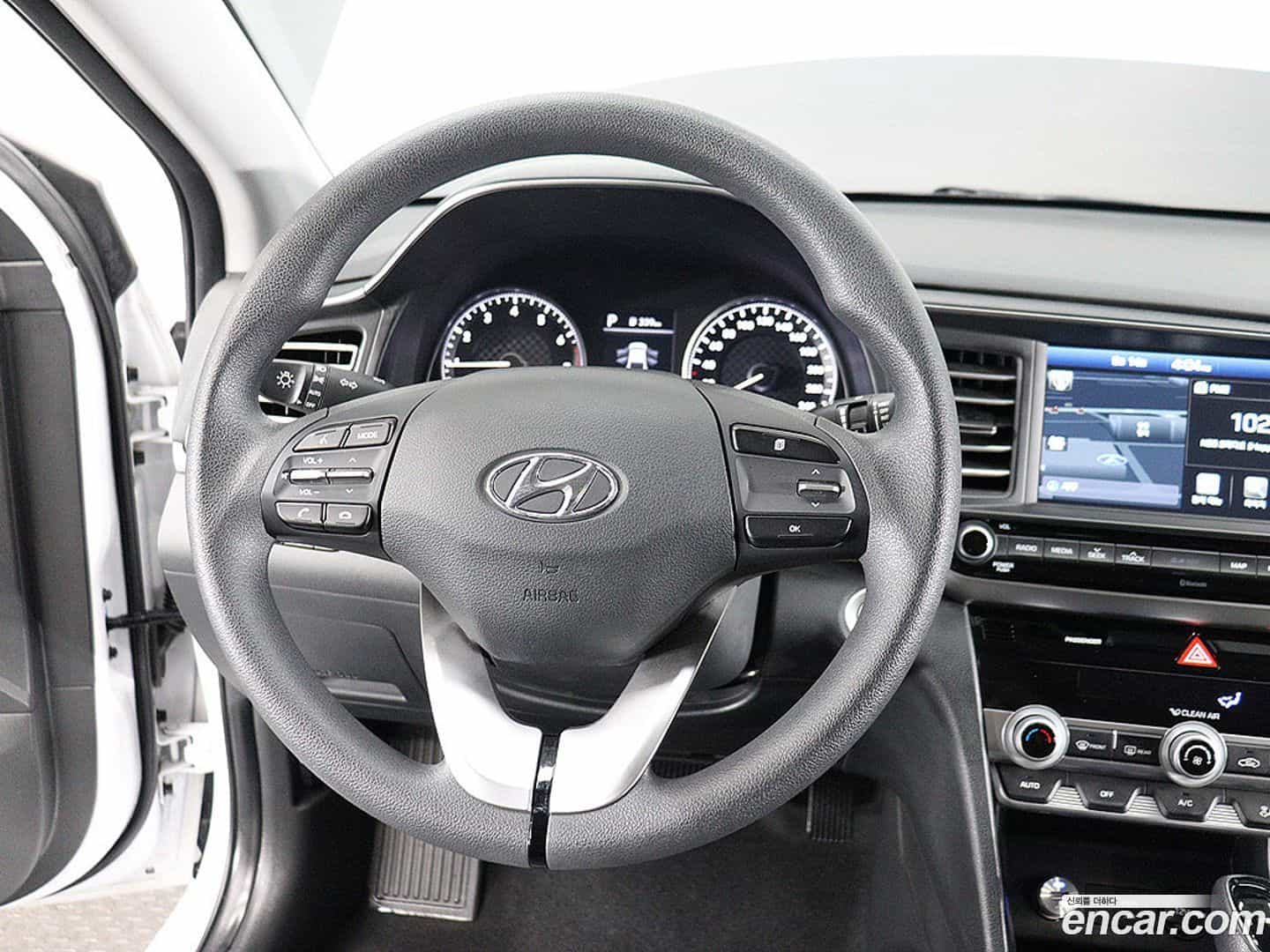 AVANTE Hyundai 2020.0-OPTION-020