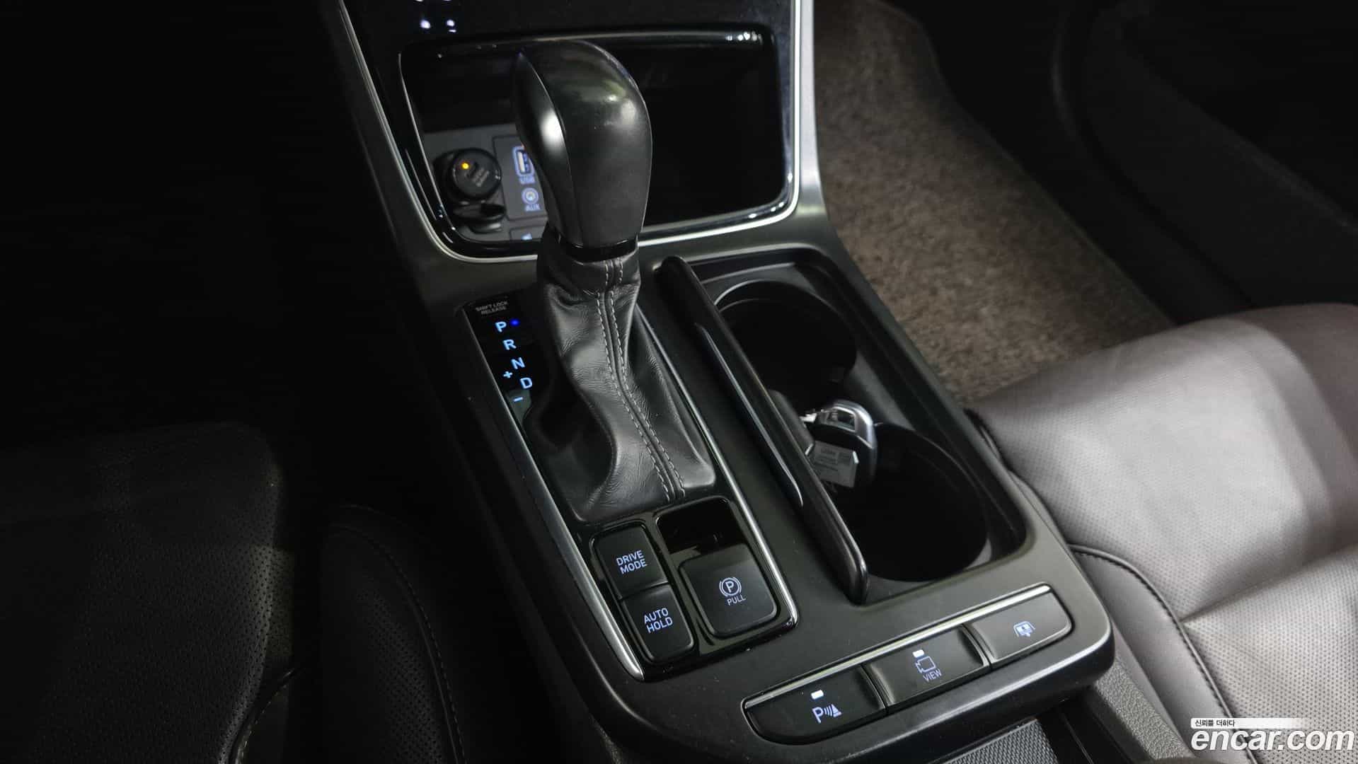 Grandeur Hyundai 2017.5-INNER-009