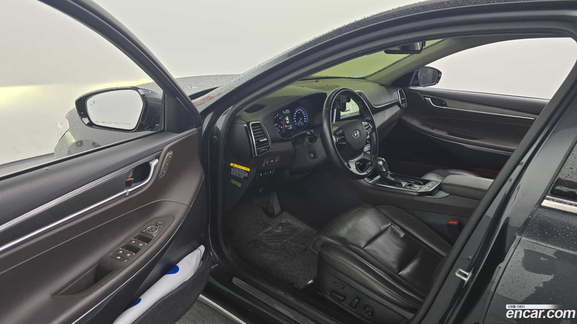 Grandeur Hyundai 2017.5-INNER-010
