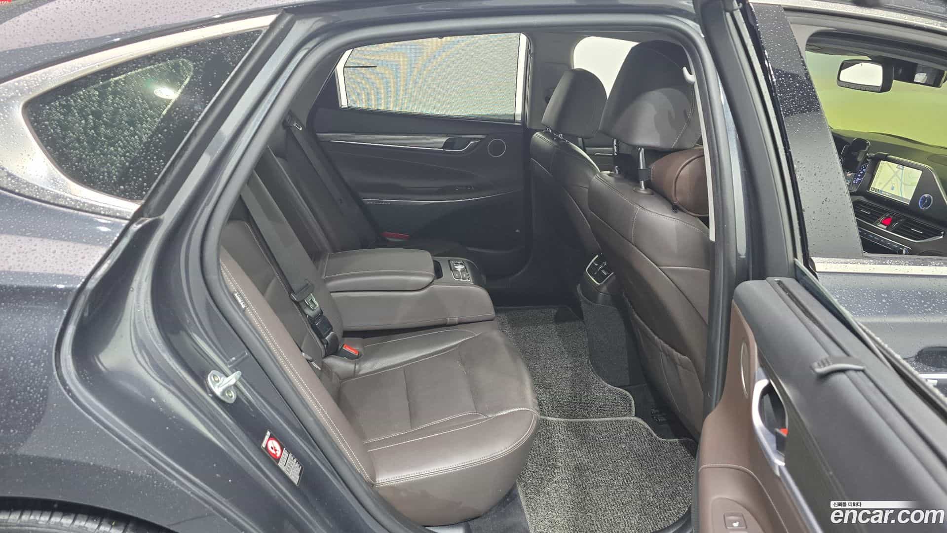 Grandeur Hyundai 2017.5-OPTION-015