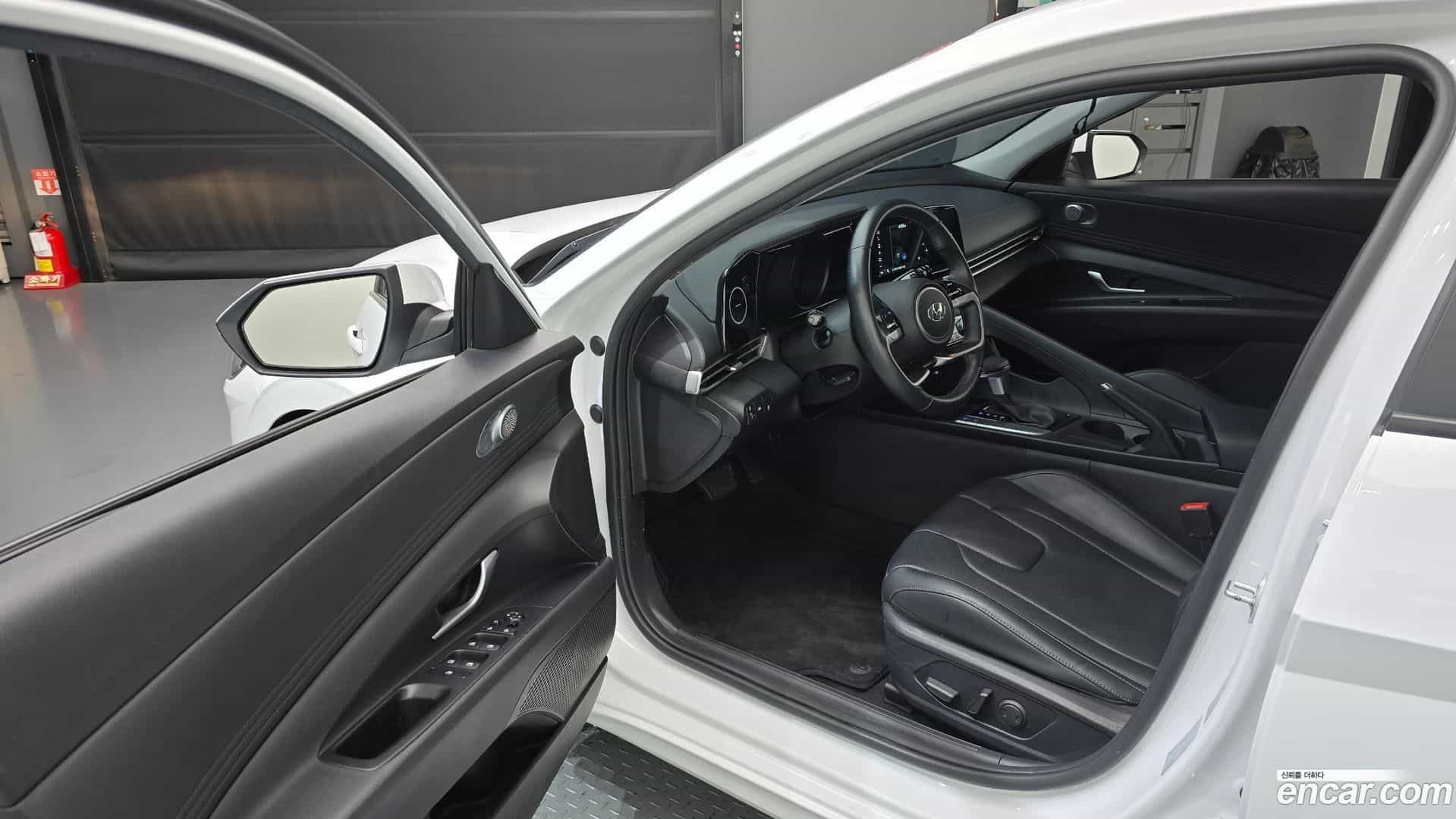 AVANTE Hyundai 2022.4-INNER-010