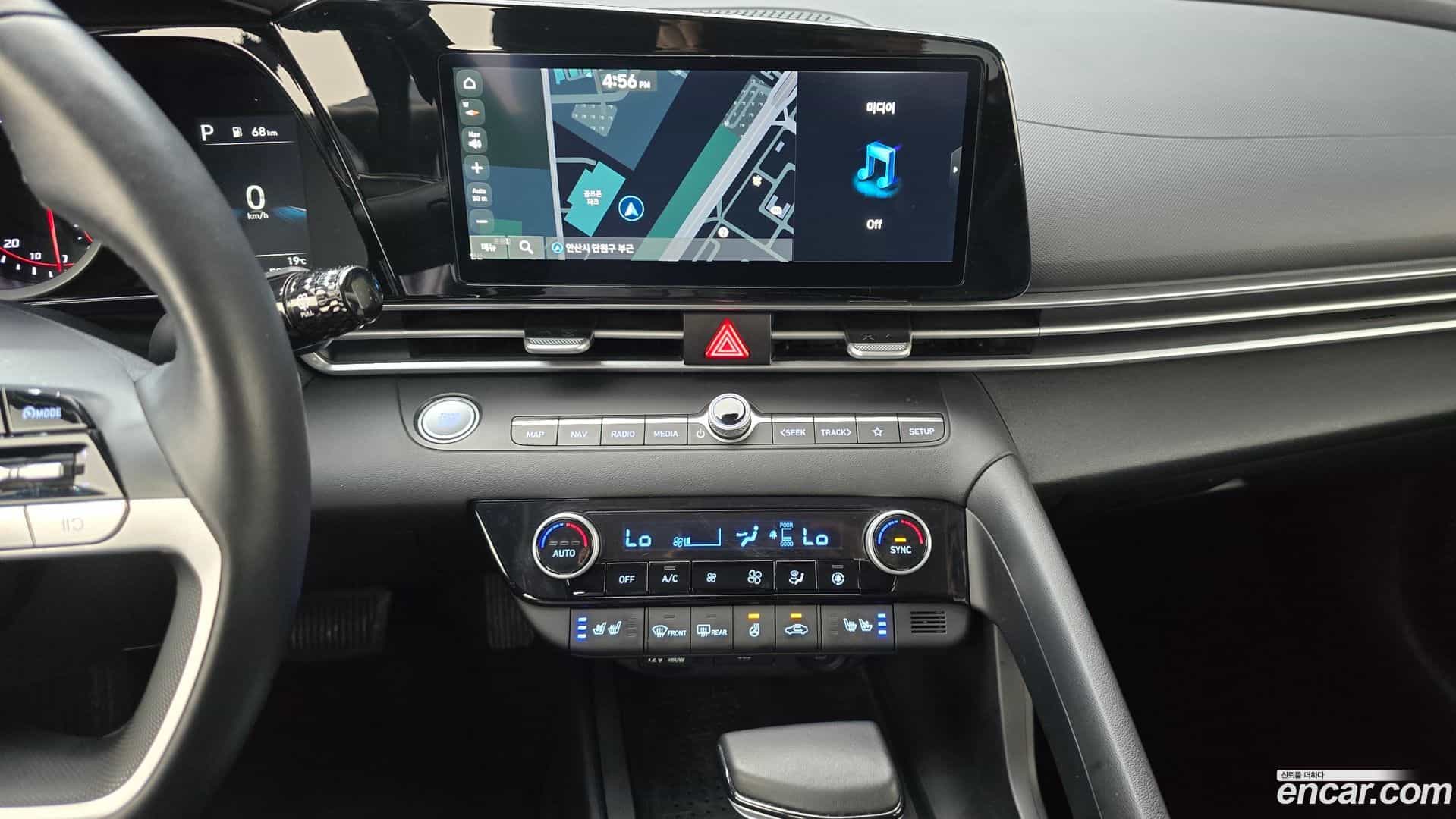AVANTE Hyundai 2022.4-OPTION-023