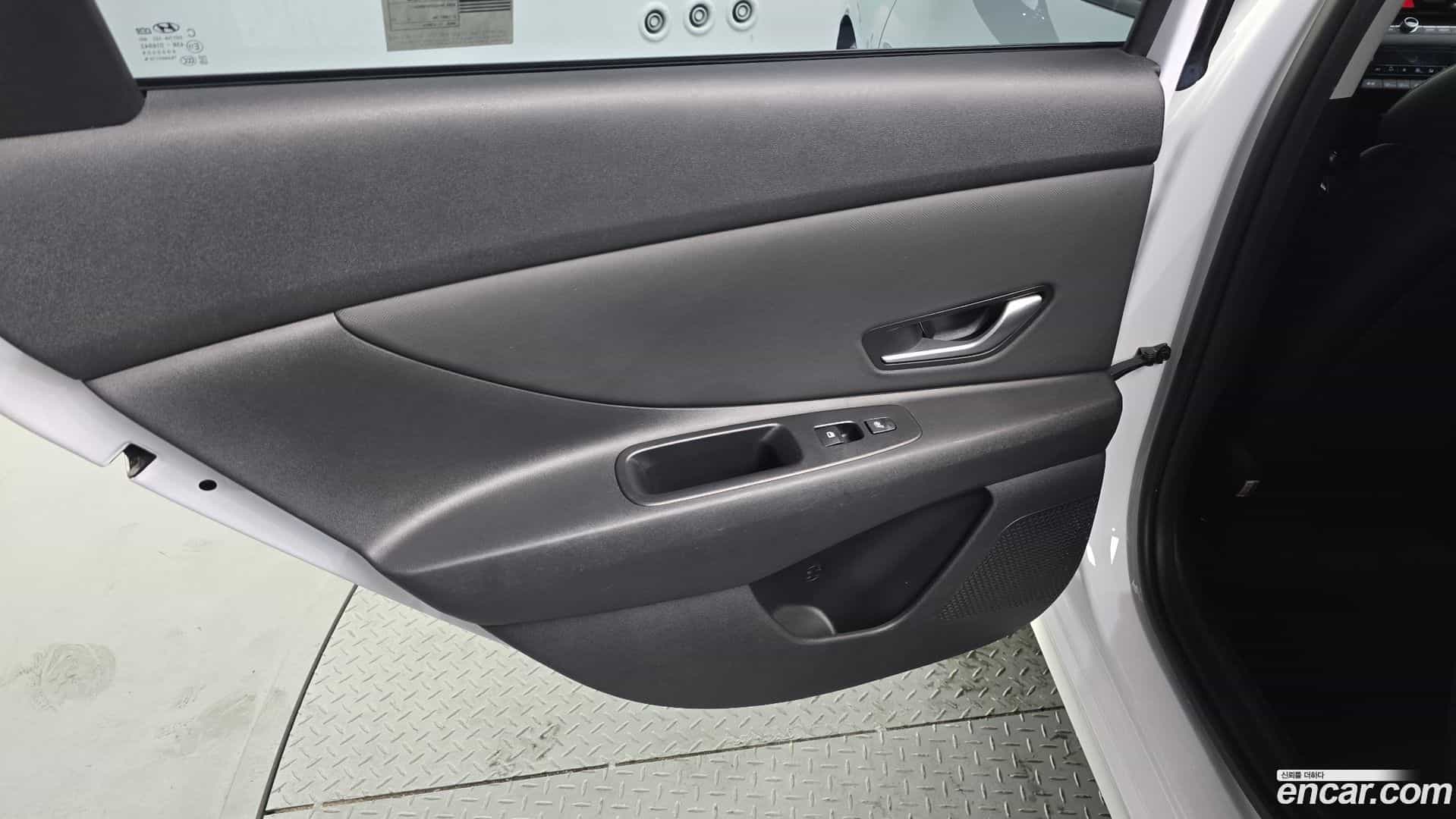 AVANTE Hyundai 2022.4-INNER-035