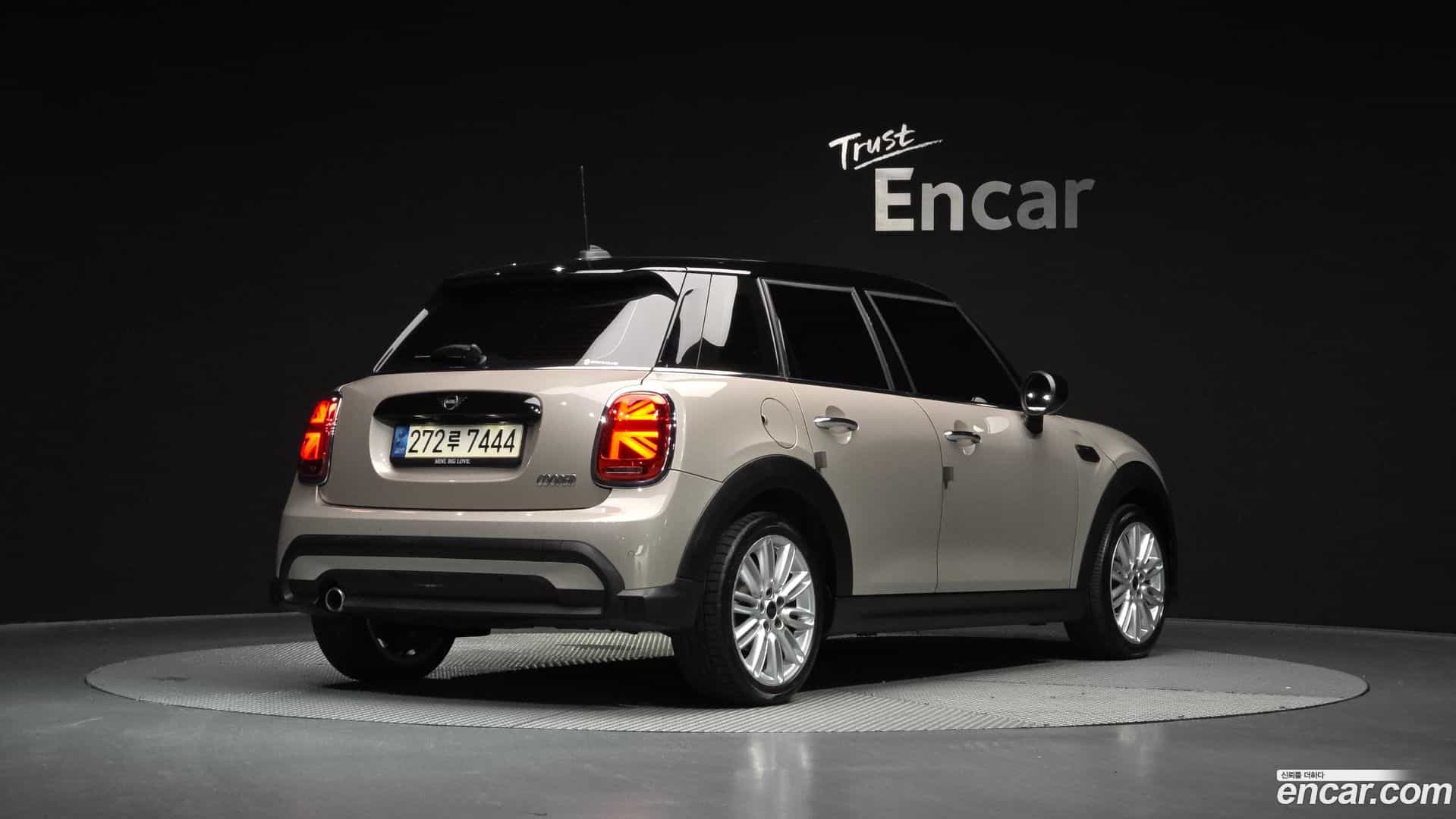 Cooper Mini 2022.0-OUTER-002