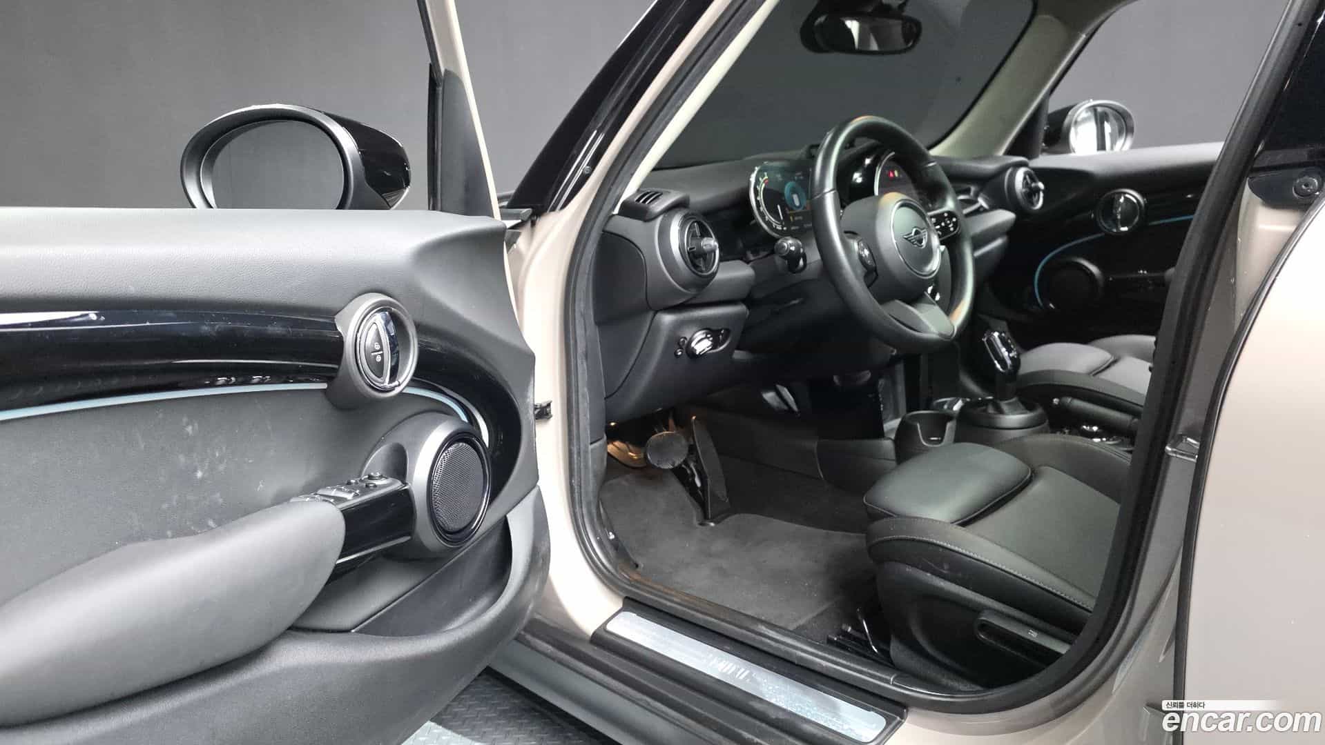 Cooper Mini 2022.0-INNER-010