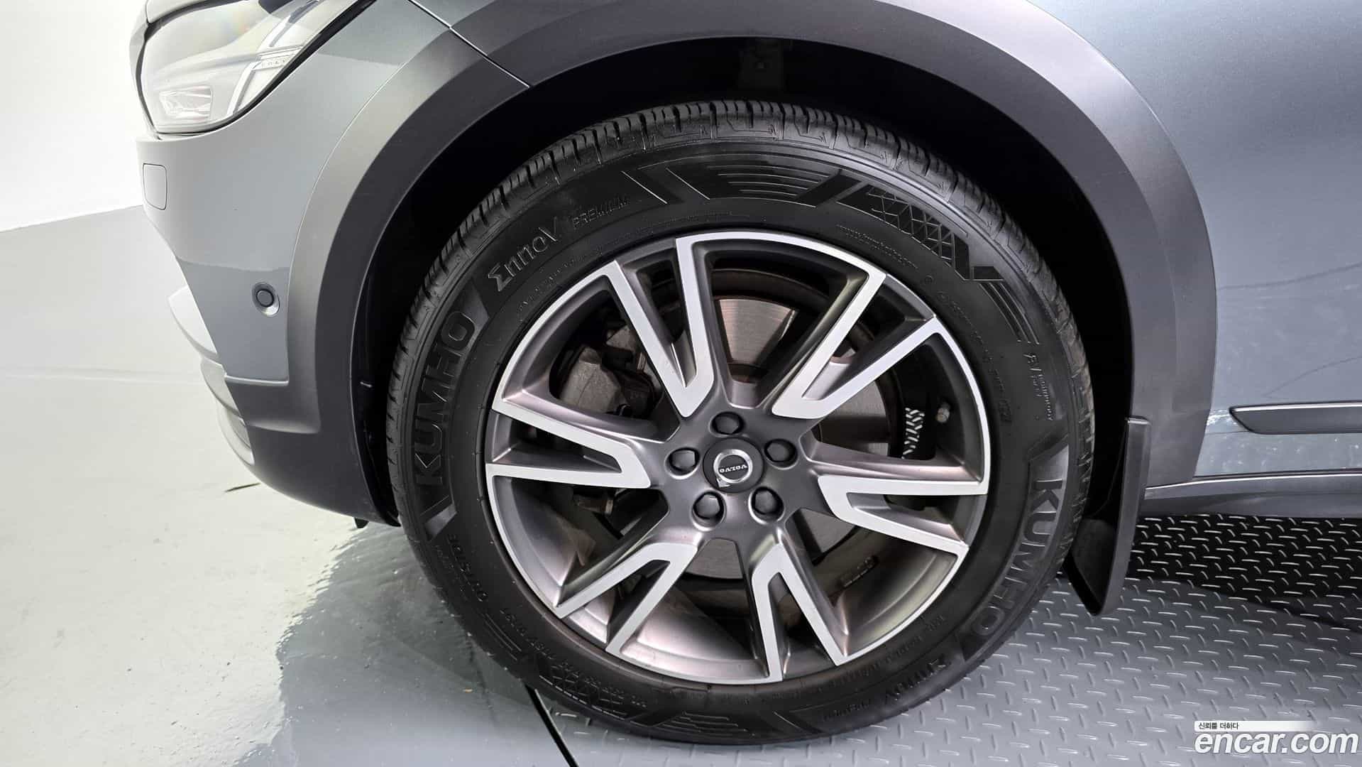 V90 Volvo 2018.9-OUTER-005