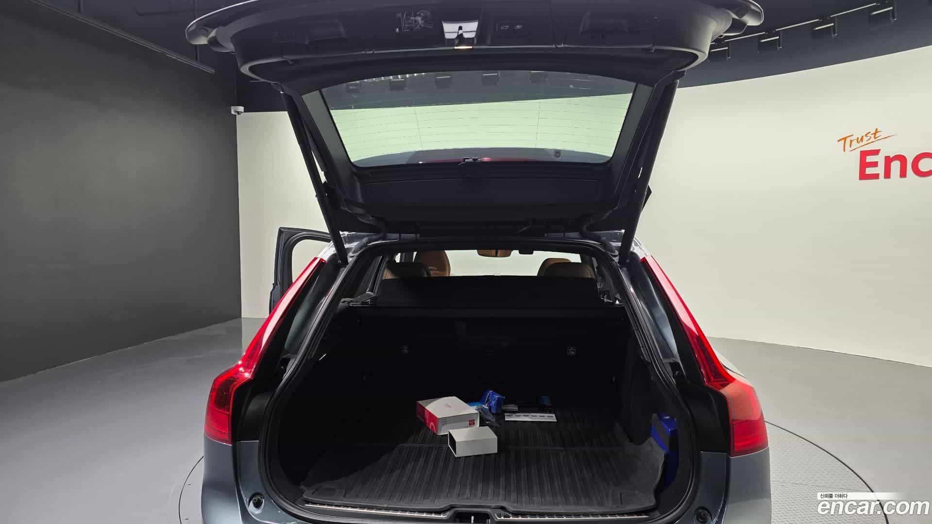 V90 Volvo 2018.9-OPTION-045