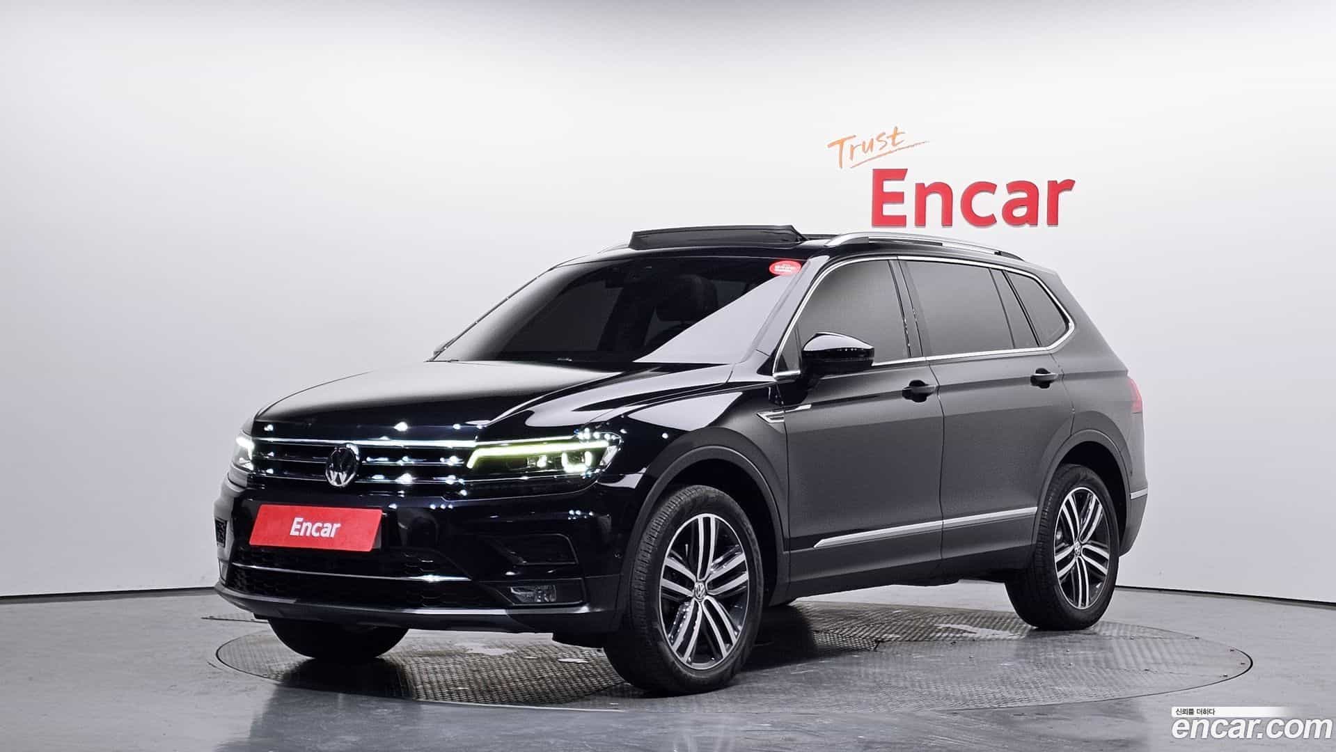 Tiguan Volkswagen 2020.11-OUTER-001