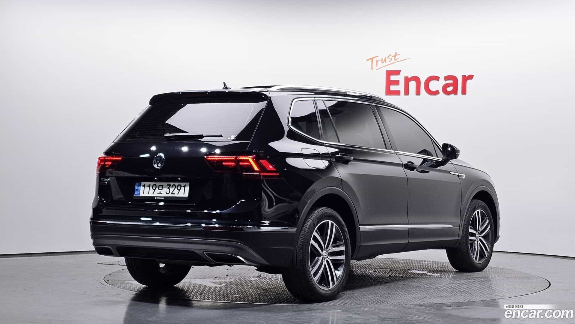 Tiguan Volkswagen 2020.11-OUTER-002