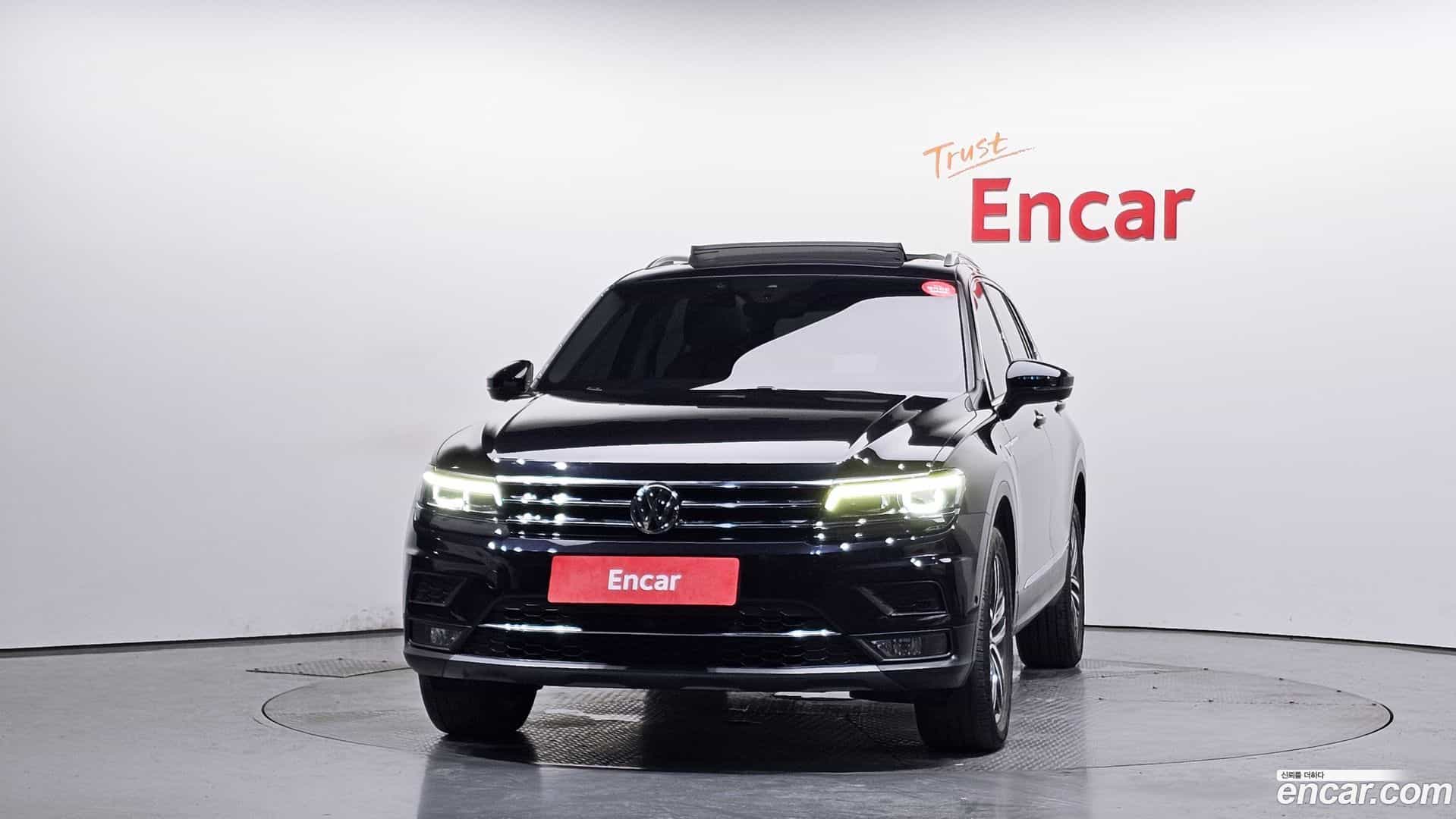 Tiguan Volkswagen 2020.11-OUTER-003