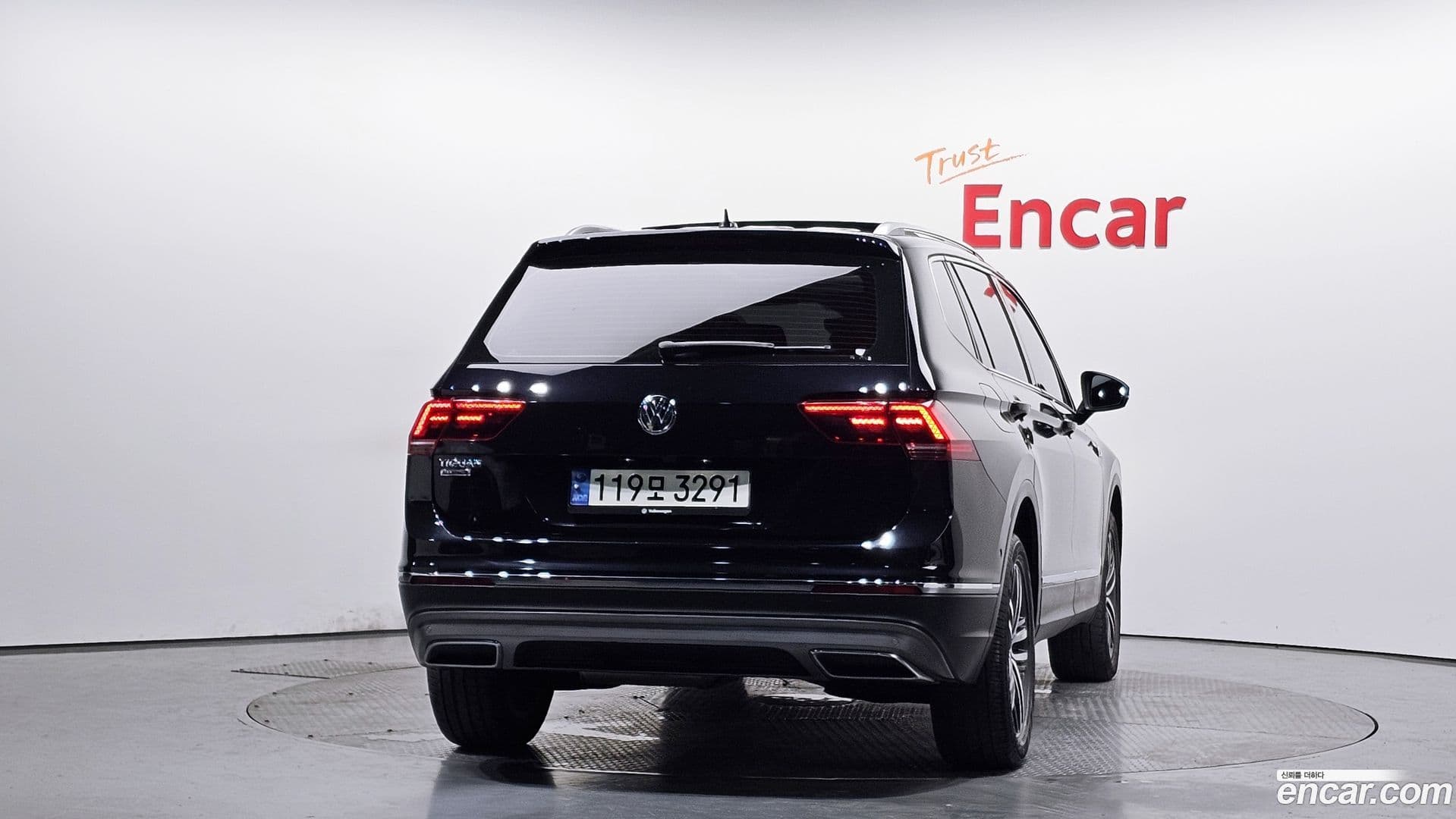 Main__Slider__Photo:Tiguan Volkswagen 2020.11-3
