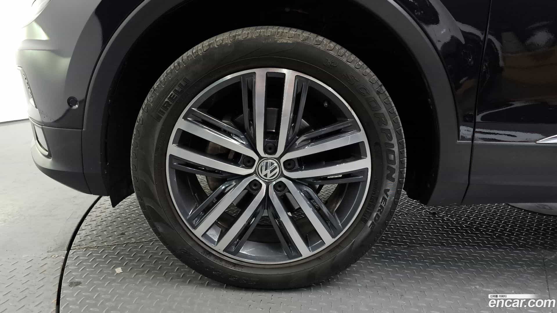 Tiguan Volkswagen 2020.11-OUTER-005
