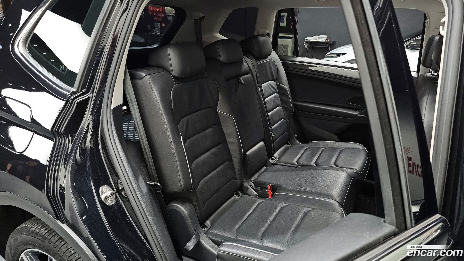 Main__Slider__Photo:Tiguan Volkswagen 2020.11-10
