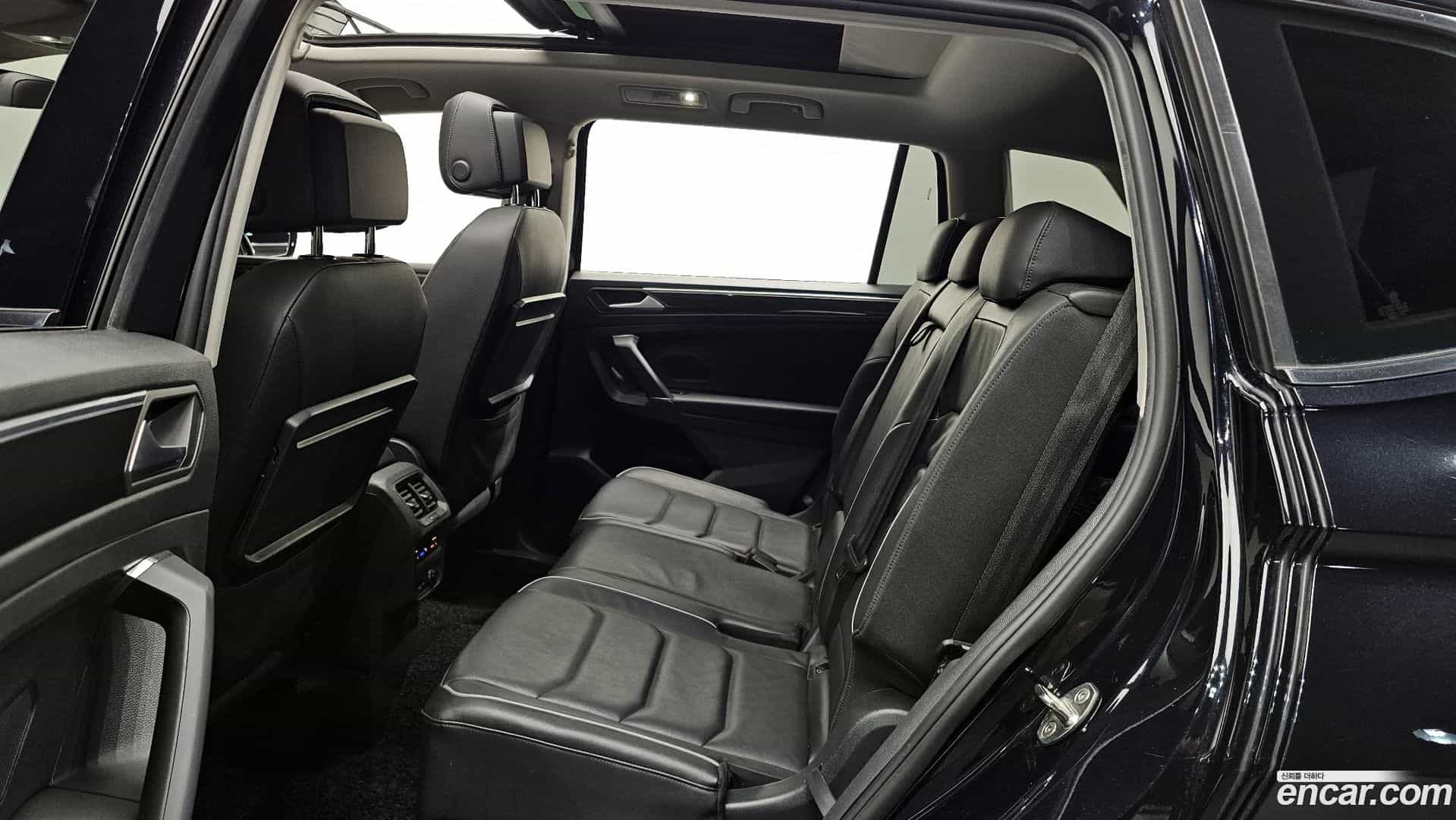 Tiguan Volkswagen 2020.11-OPTION-016