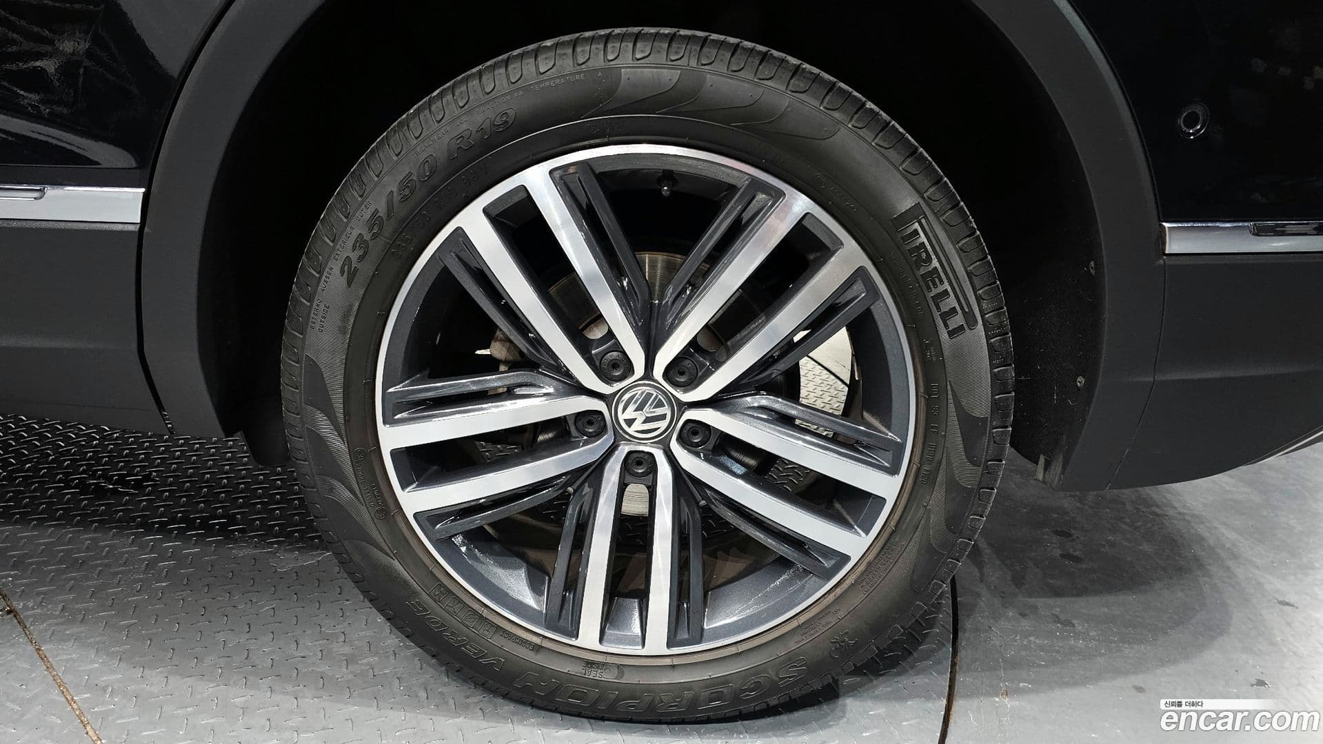 Main__Slider__Photo:Tiguan Volkswagen 2020.11-20