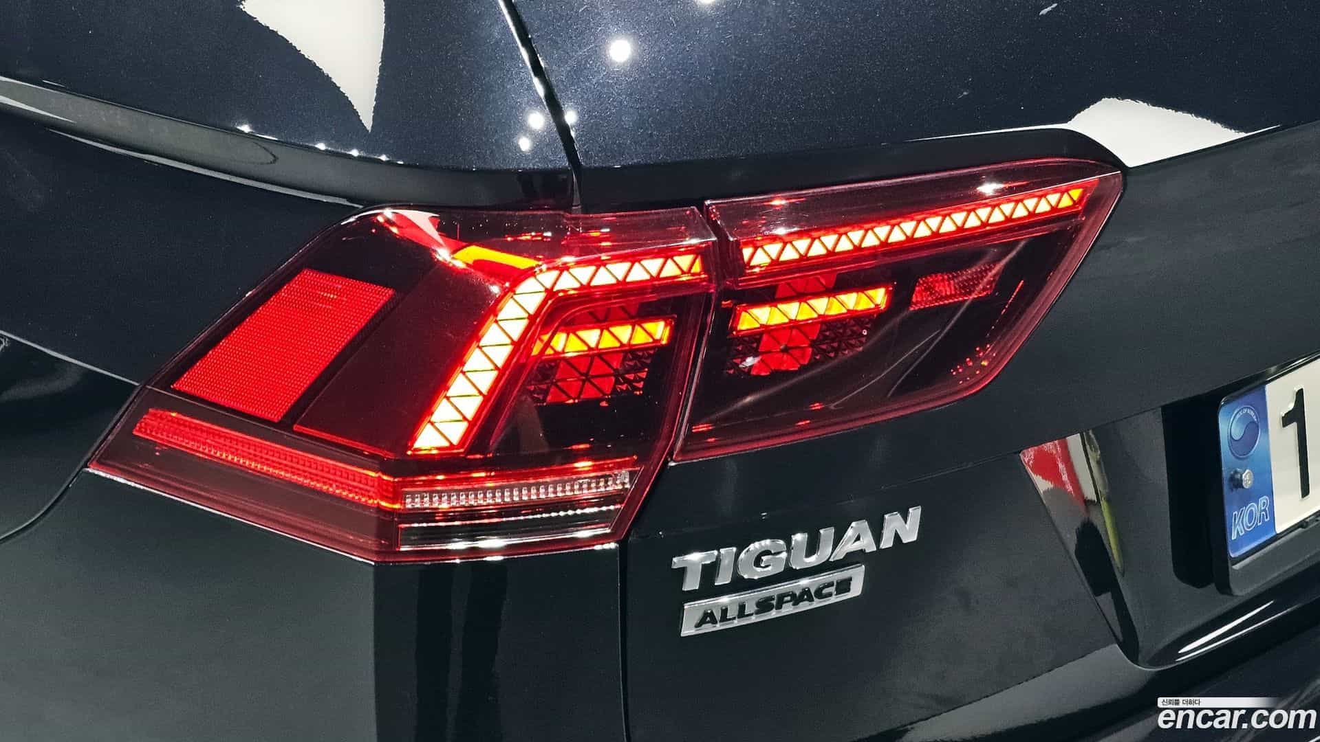 Tiguan Volkswagen 2020.11-OUTER-033