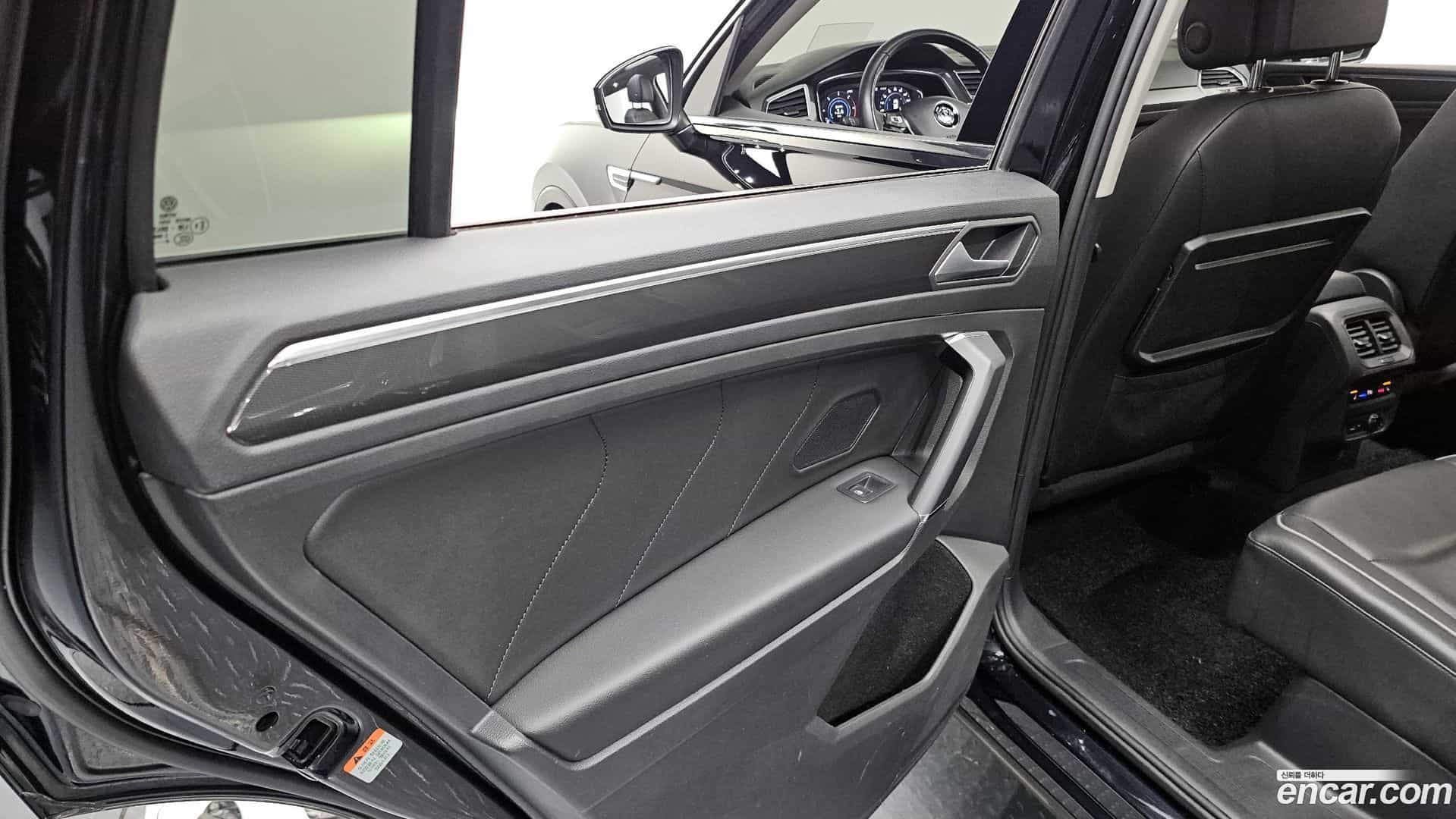 Tiguan Volkswagen 2020.11-INNER-035