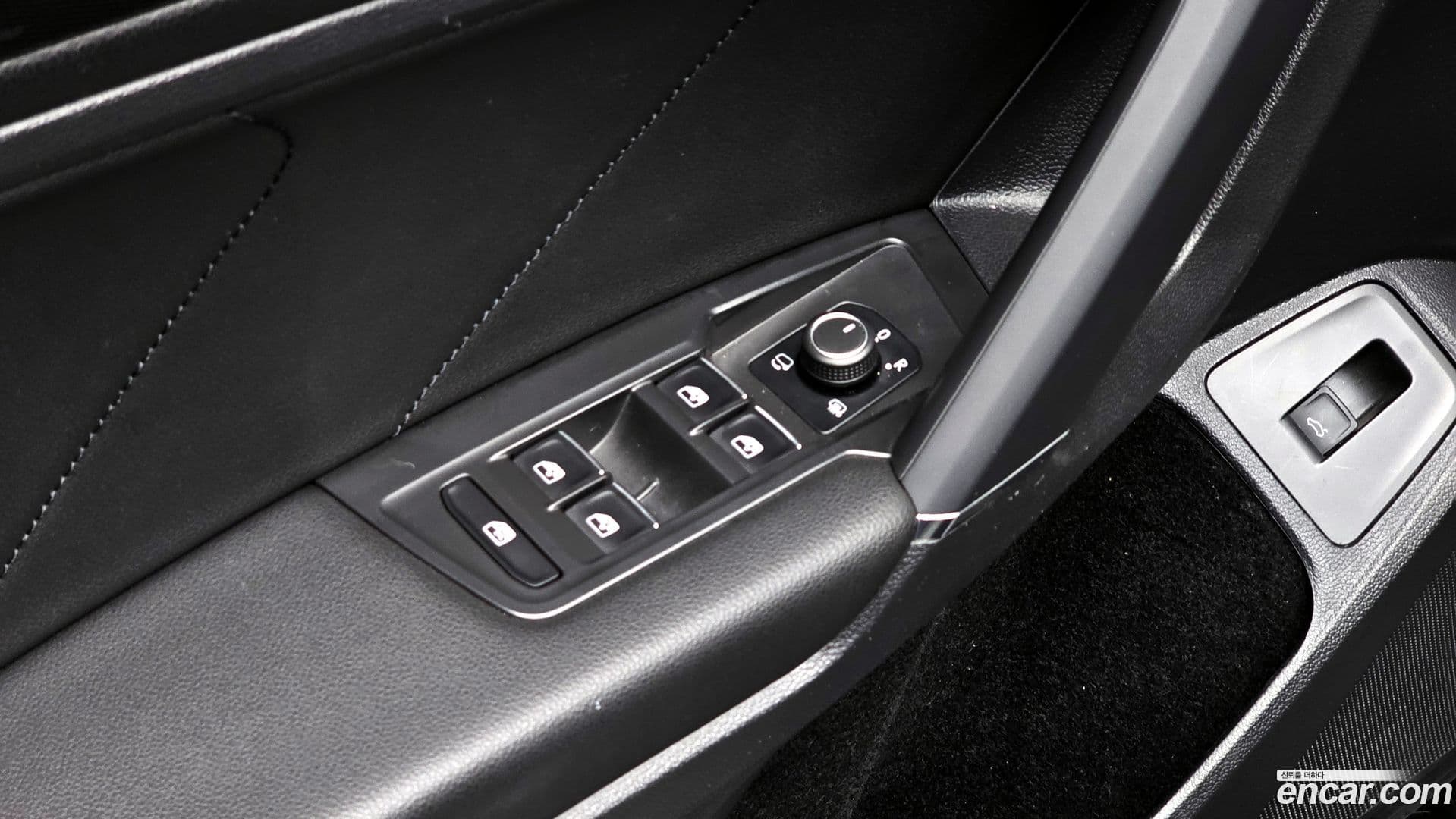 Main__Slider__Photo:Tiguan Volkswagen 2020.11-28