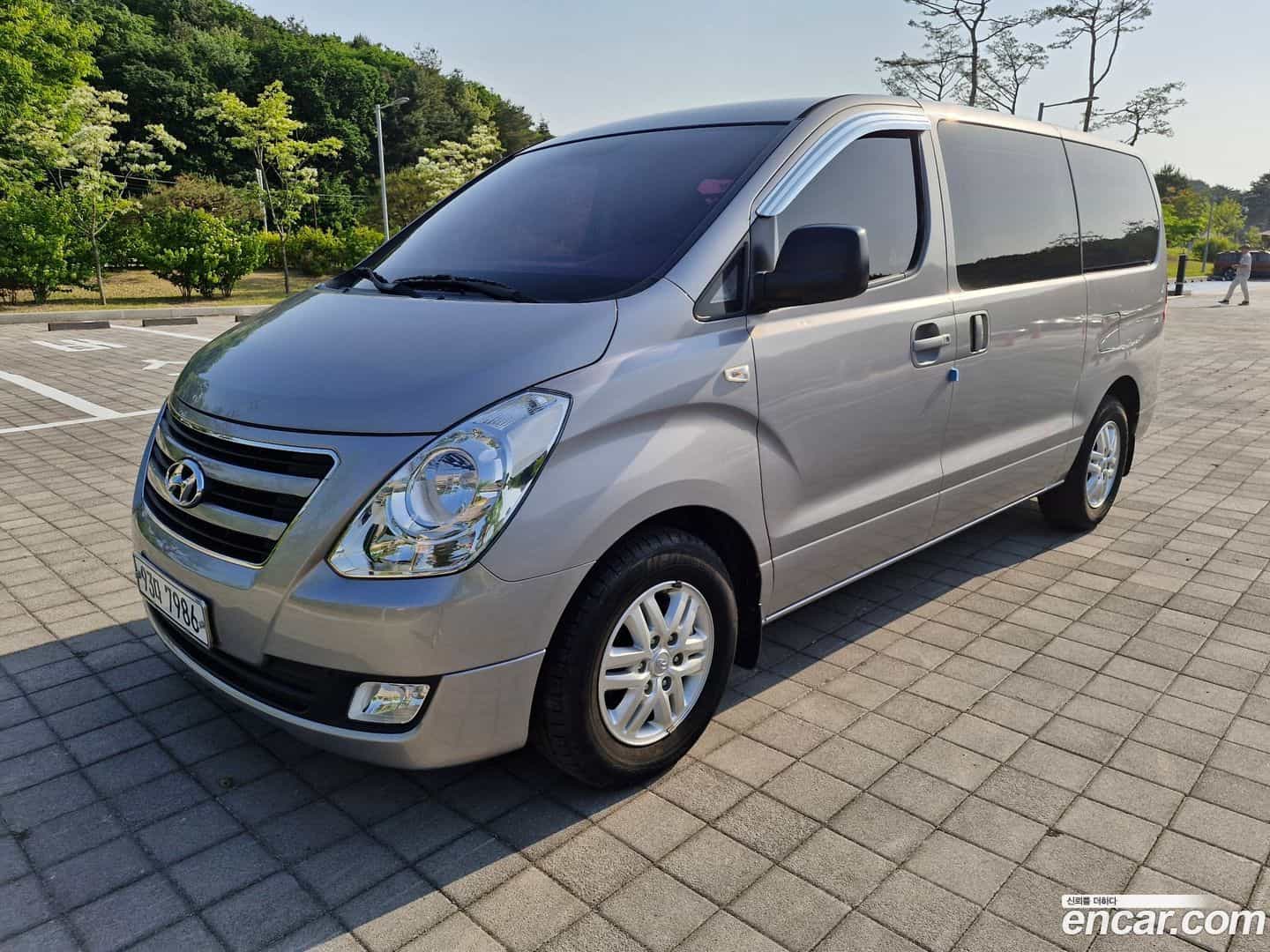 Starex Hyundai 2016.10-OUTER-001