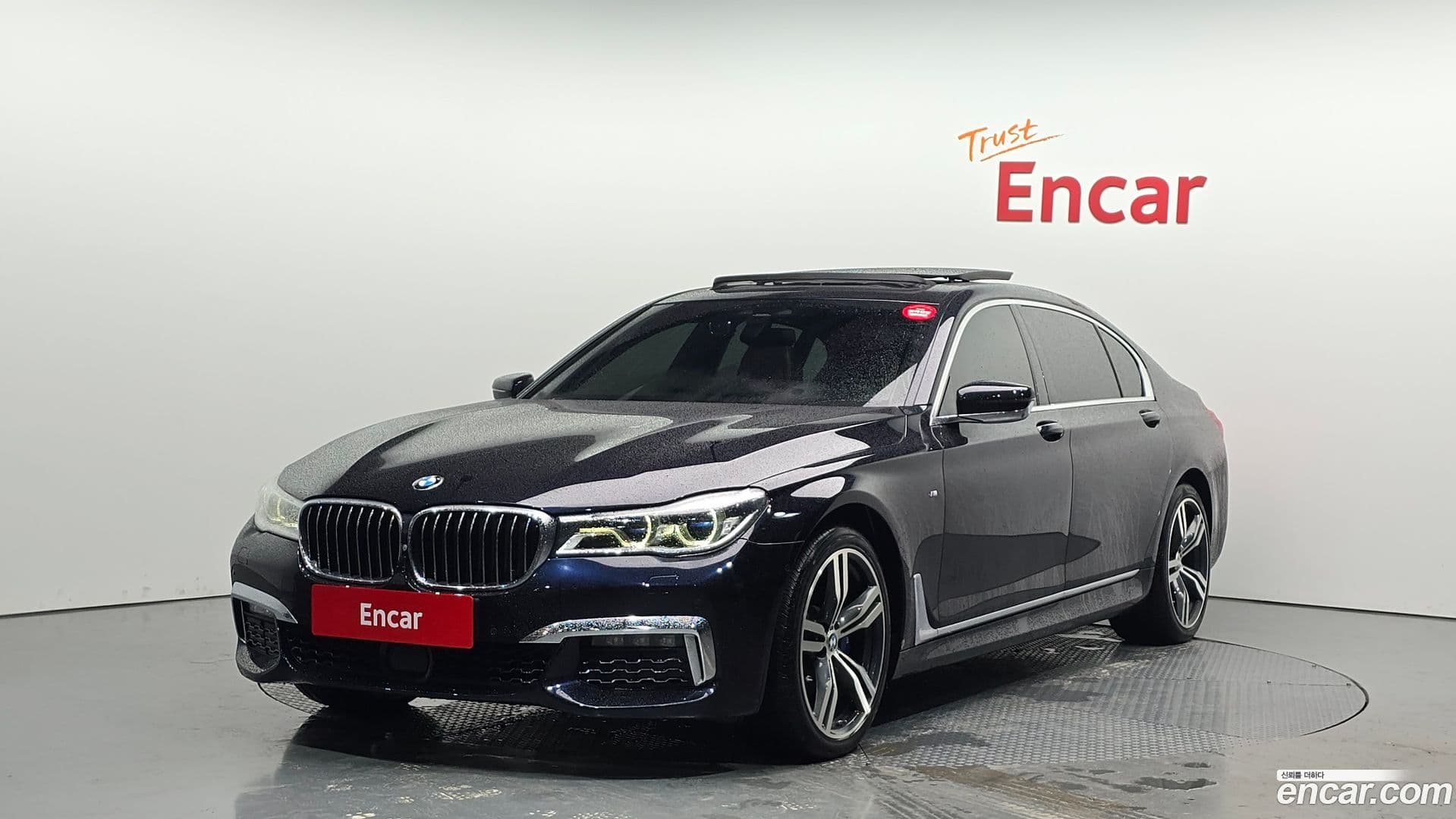 Main__Slider__Photo:7-Series BMW 2019.3-0