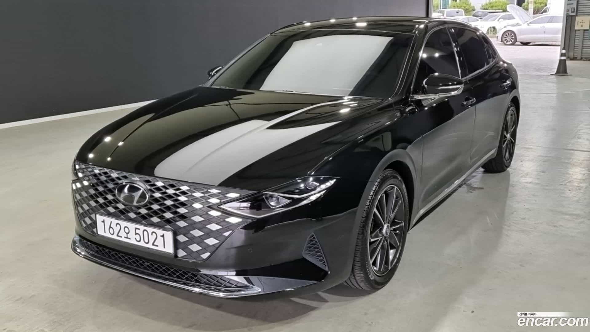 Grandeur Hyundai 2022.6-OUTER-001