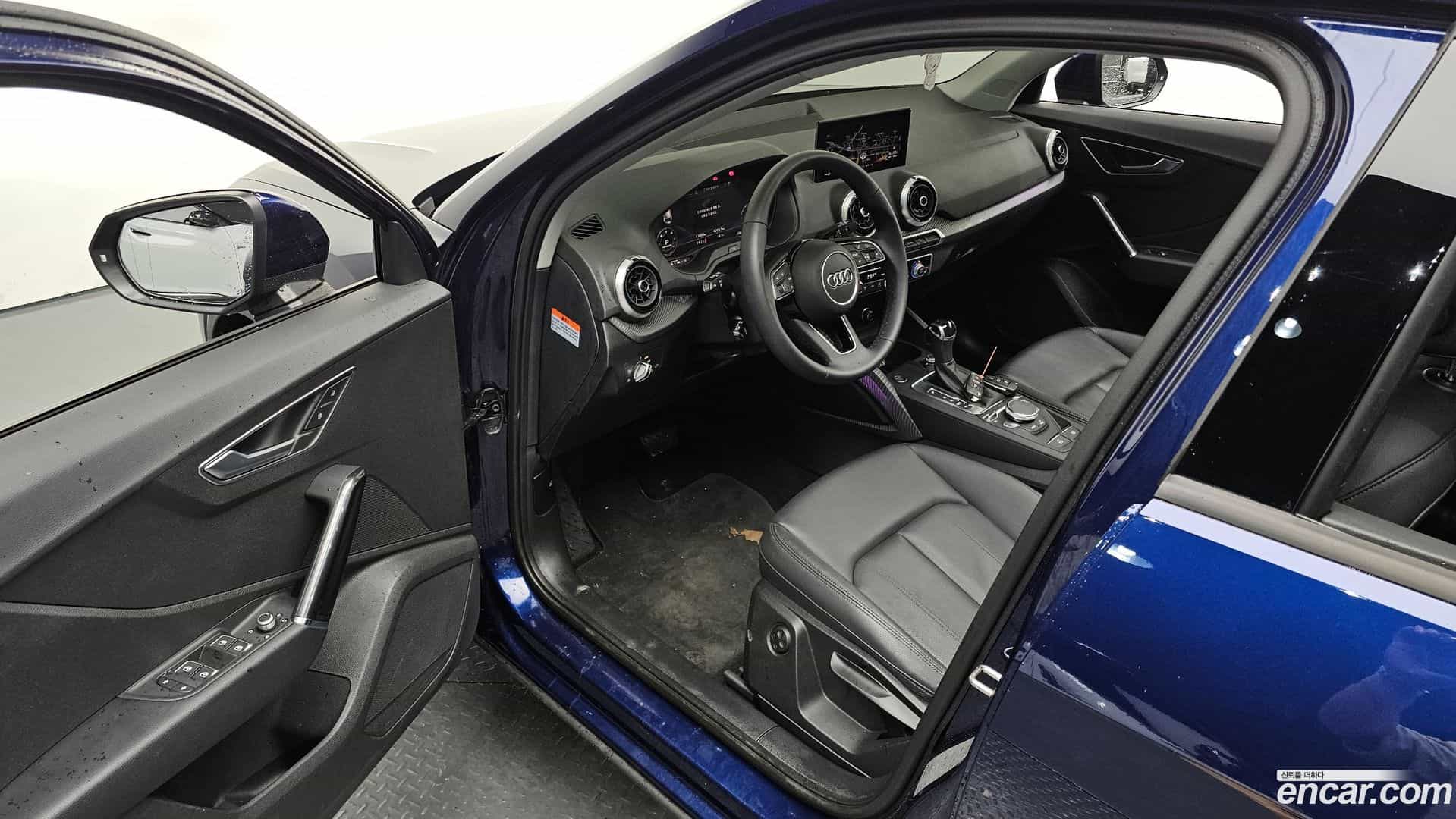 Q2 Audi 2023.11-INNER-010