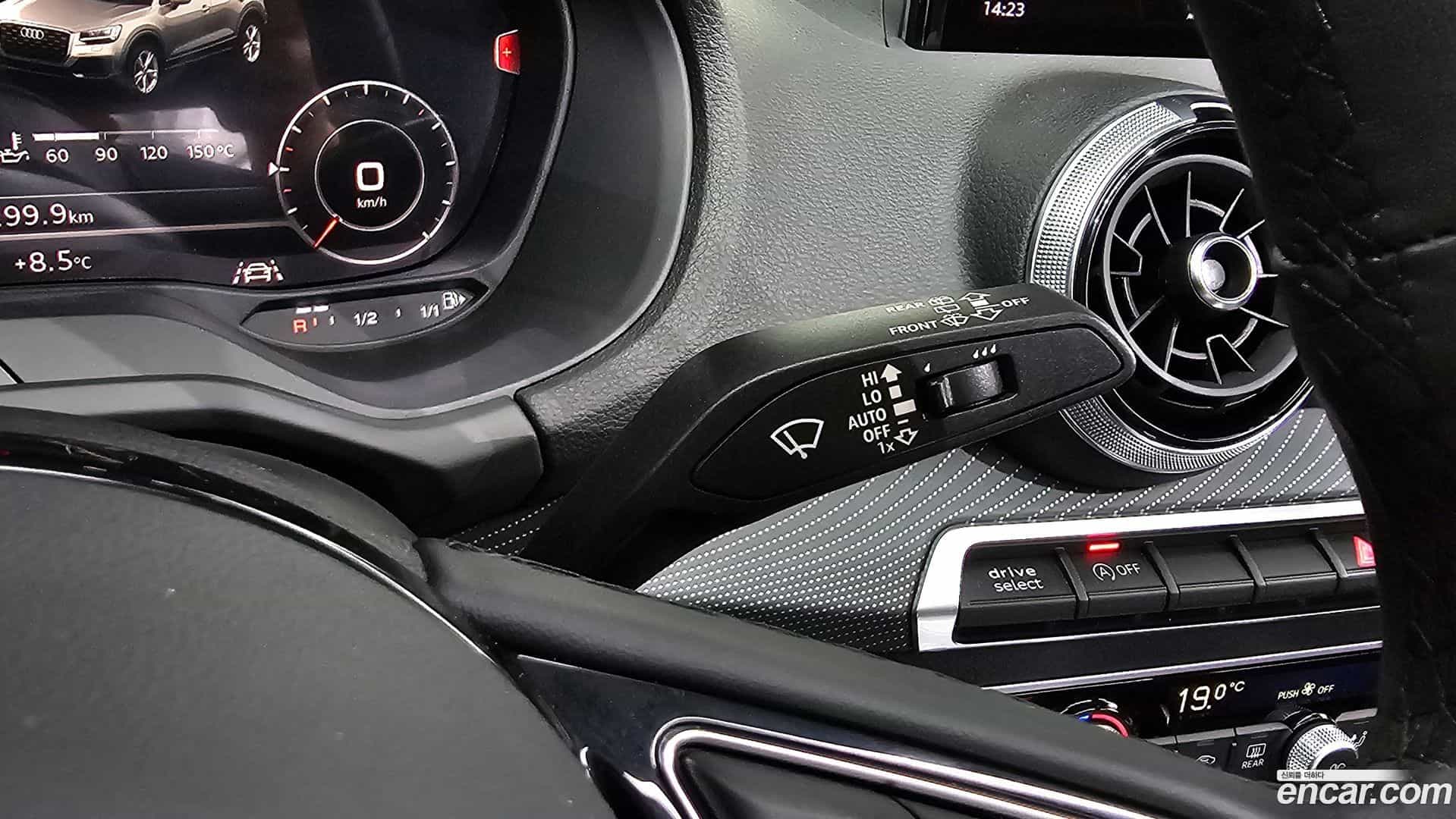 Q2 Audi 2023.11-OPTION-023