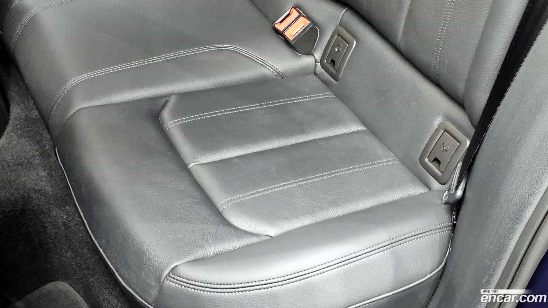 Q2 Audi 2023.11-OPTION-045
