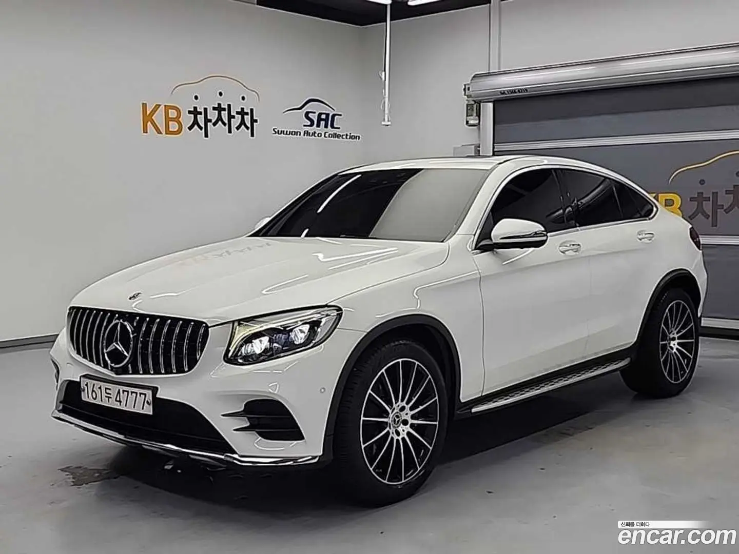 Main__Slider__Photo:GLC-Class Mercedes-Benz 2019.3-0
