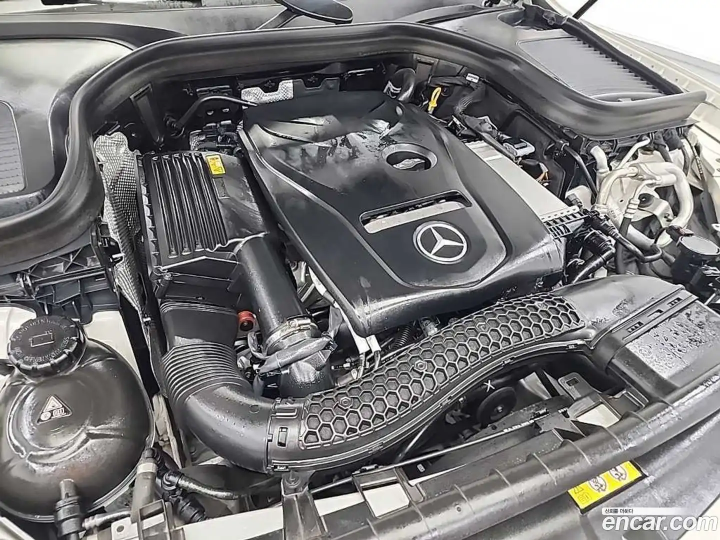 GLC-Class Mercedes-Benz 2019.3-OUTER-005