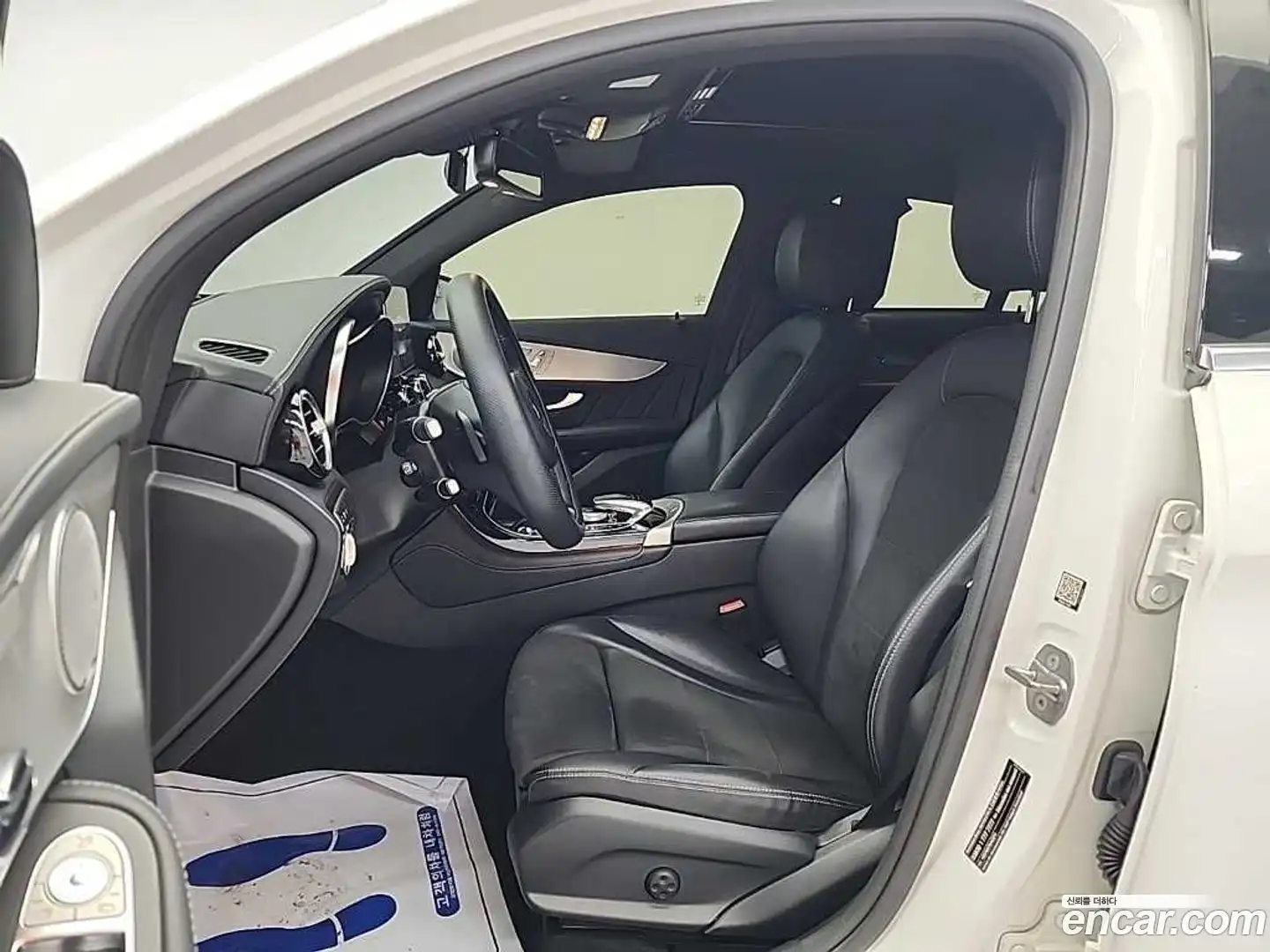 GLC-Class Mercedes-Benz 2019.3-OPTION-015