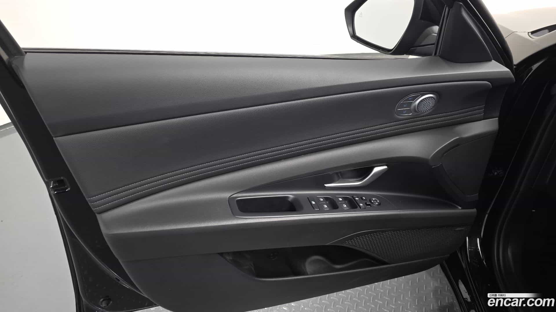 AVANTE Hyundai 2023.6-INNER-034