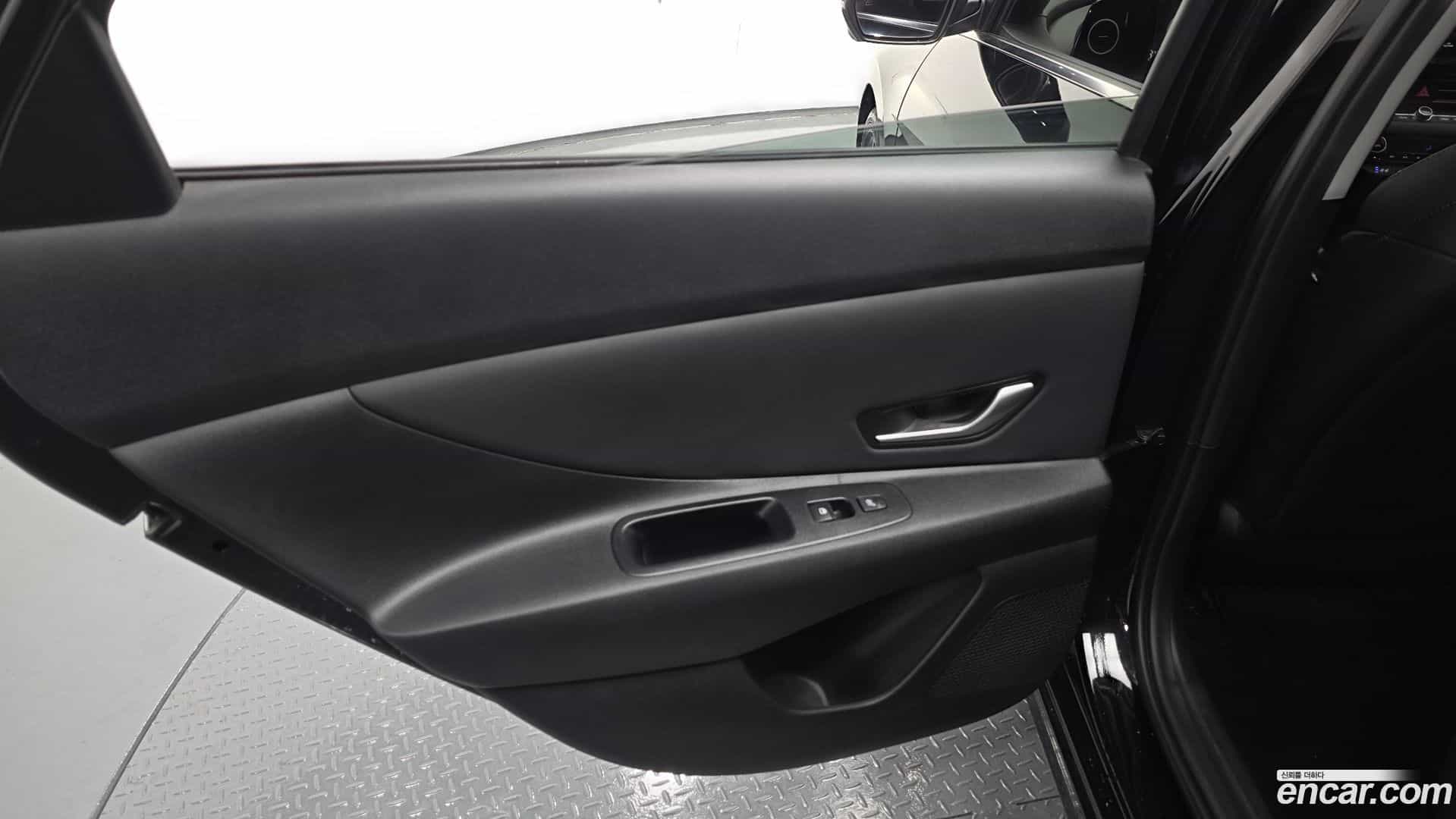 AVANTE Hyundai 2023.6-INNER-035
