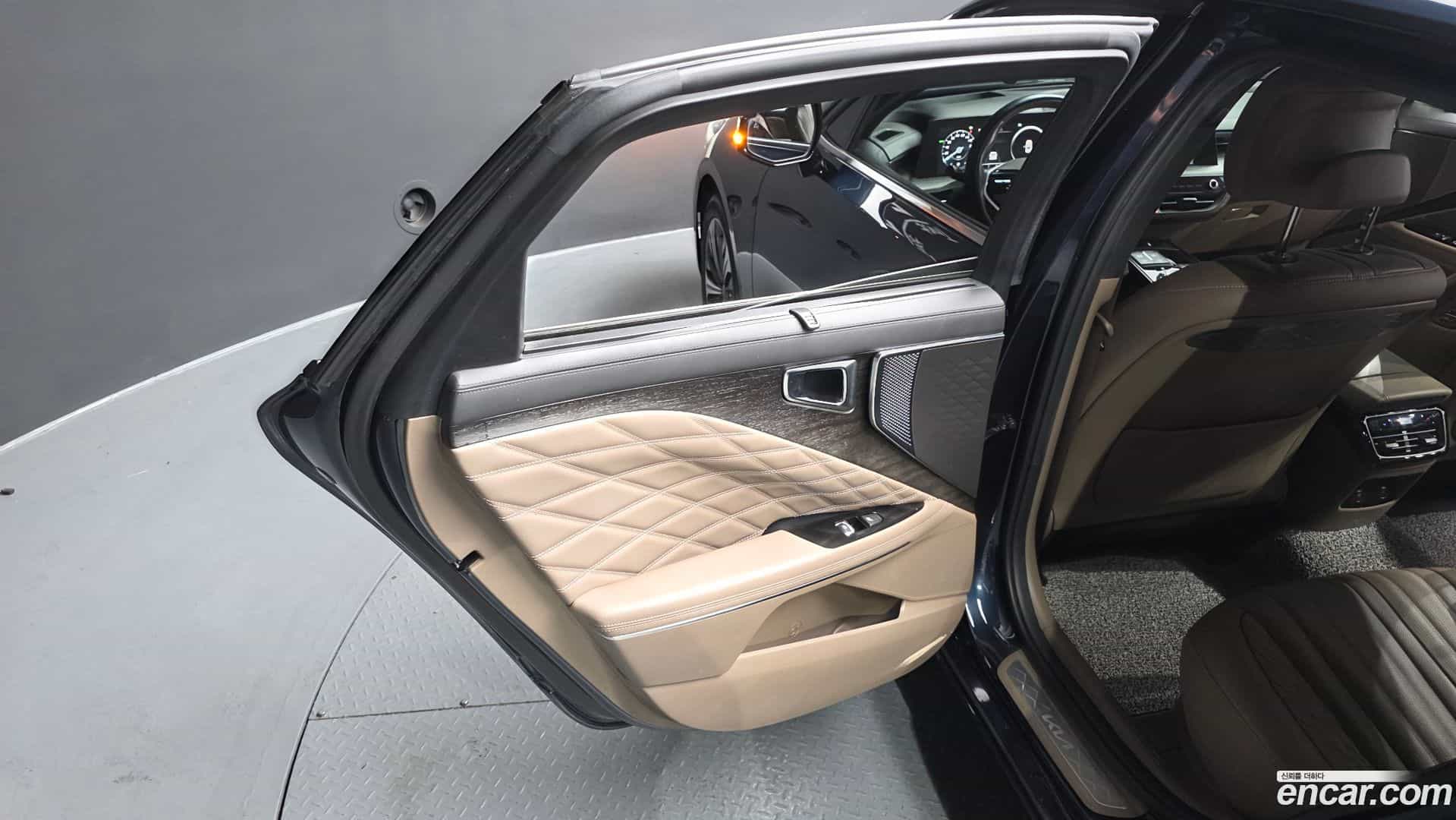 K8 Kia 2023.3-INNER-035