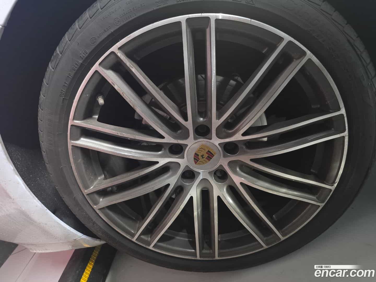 Panamera Porsche 2018.11-OPTION-023