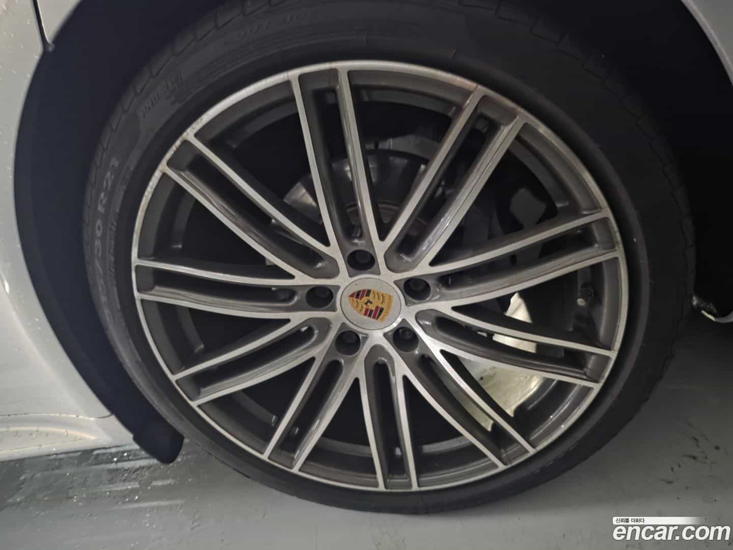 Panamera Porsche 2018.11-OPTION-024
