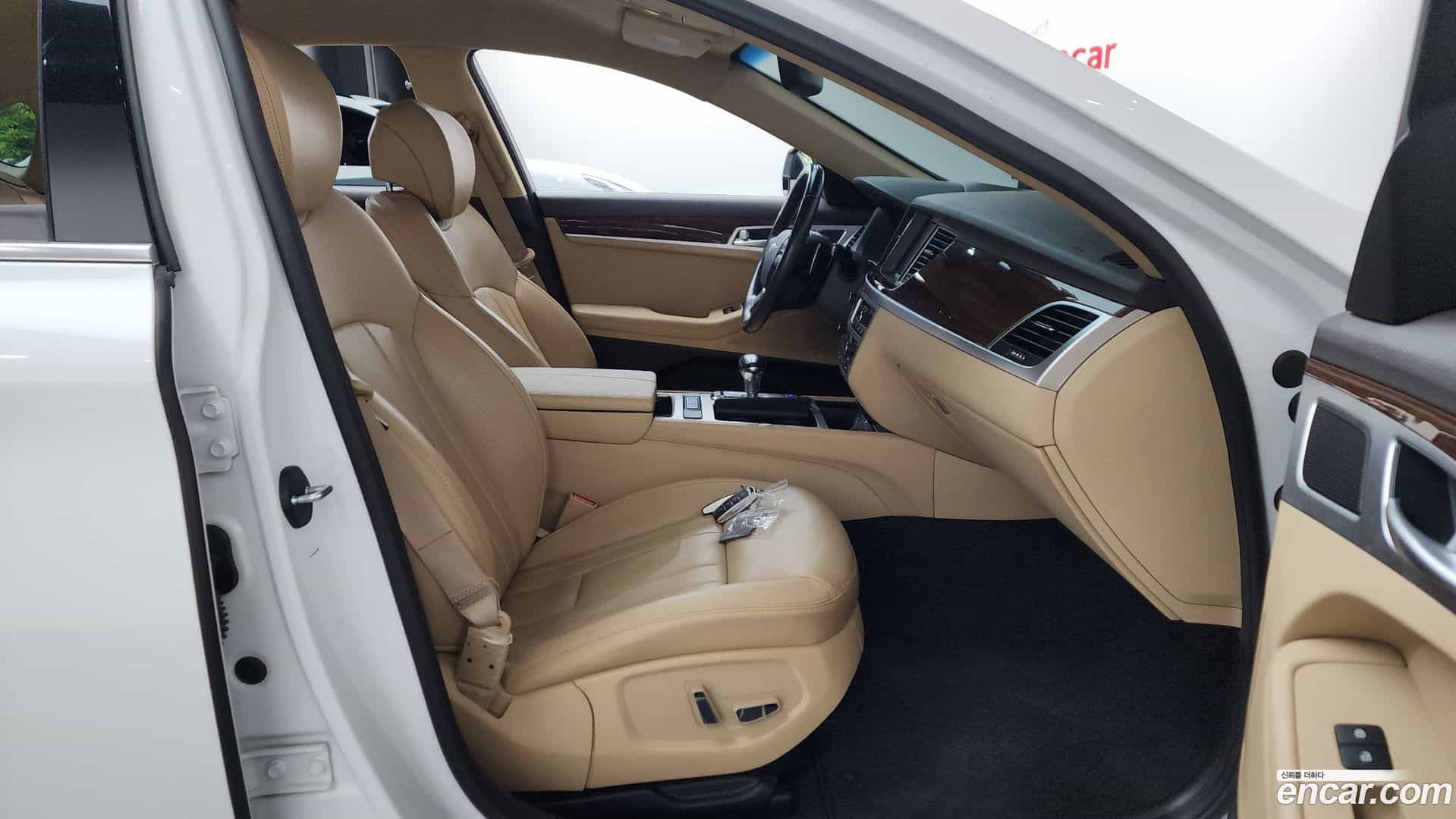 G80 Genesis 2019.7-INNER-036