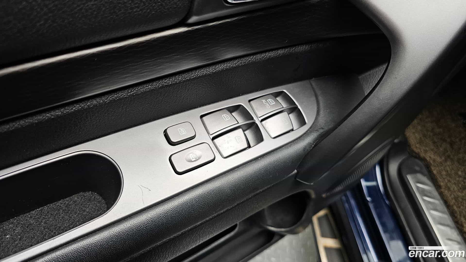 KORANDO KG Mobility 2018.9-OPTION-044