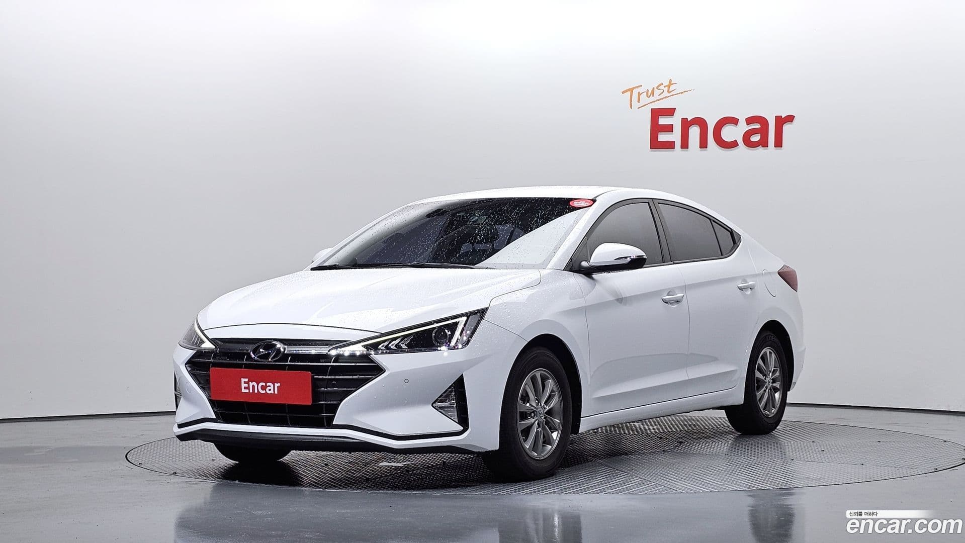 Main__Slider__Photo:AVANTE Hyundai 2018.8-0