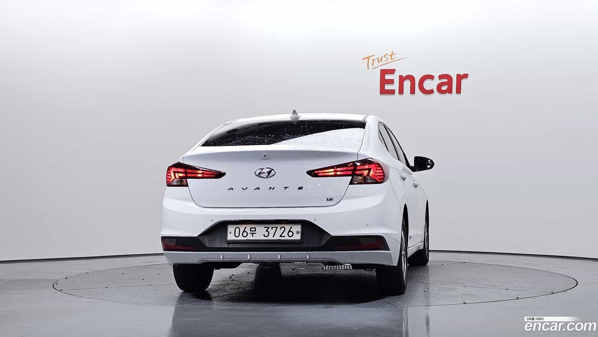 AVANTE Hyundai 2018.8-OUTER-004