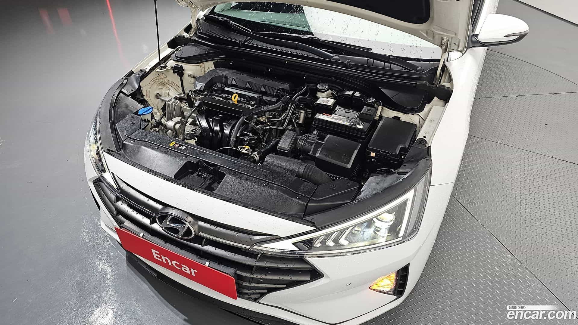 AVANTE Hyundai 2018.8-OUTER-006