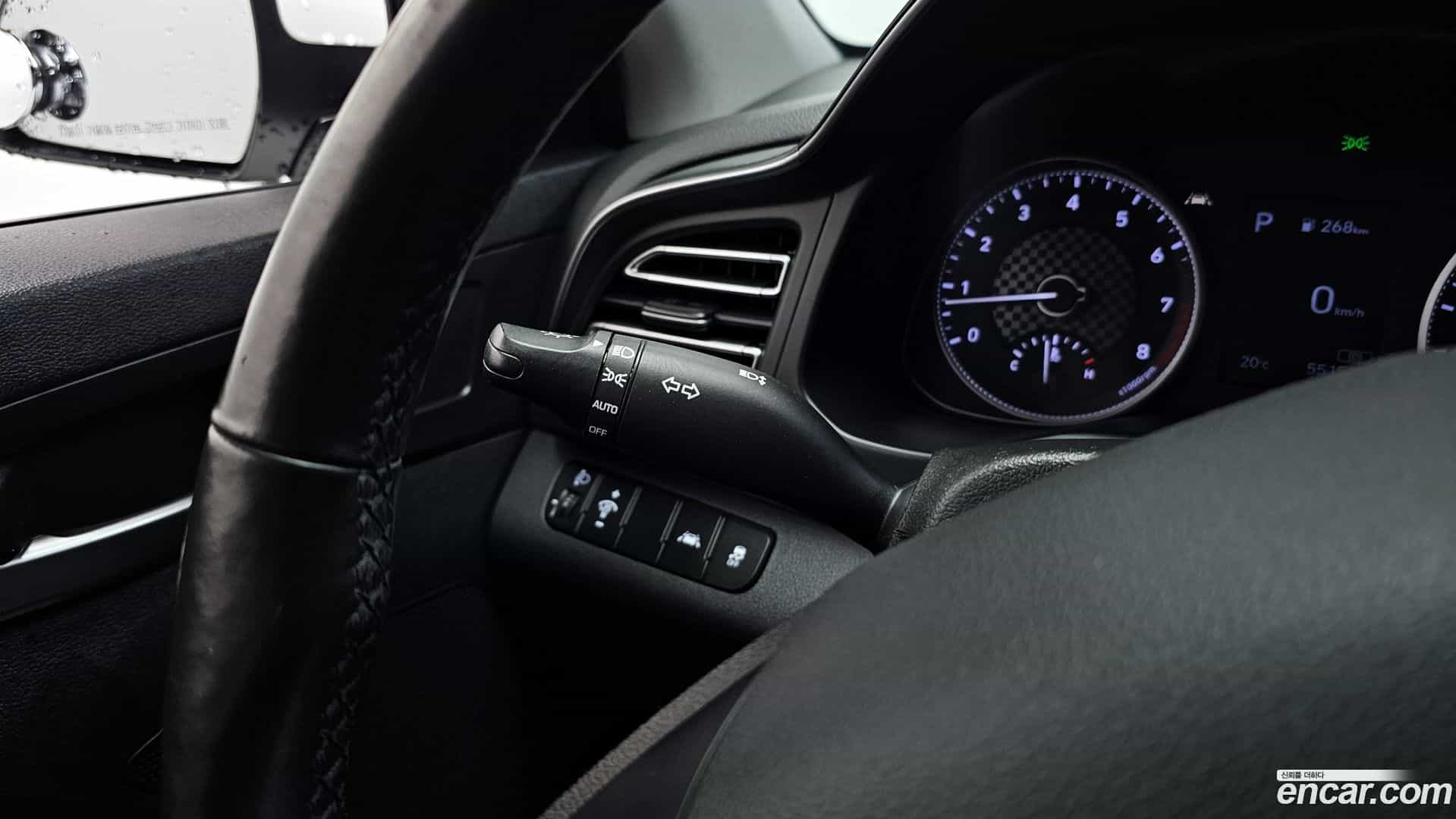 AVANTE Hyundai 2018.8-OPTION-020
