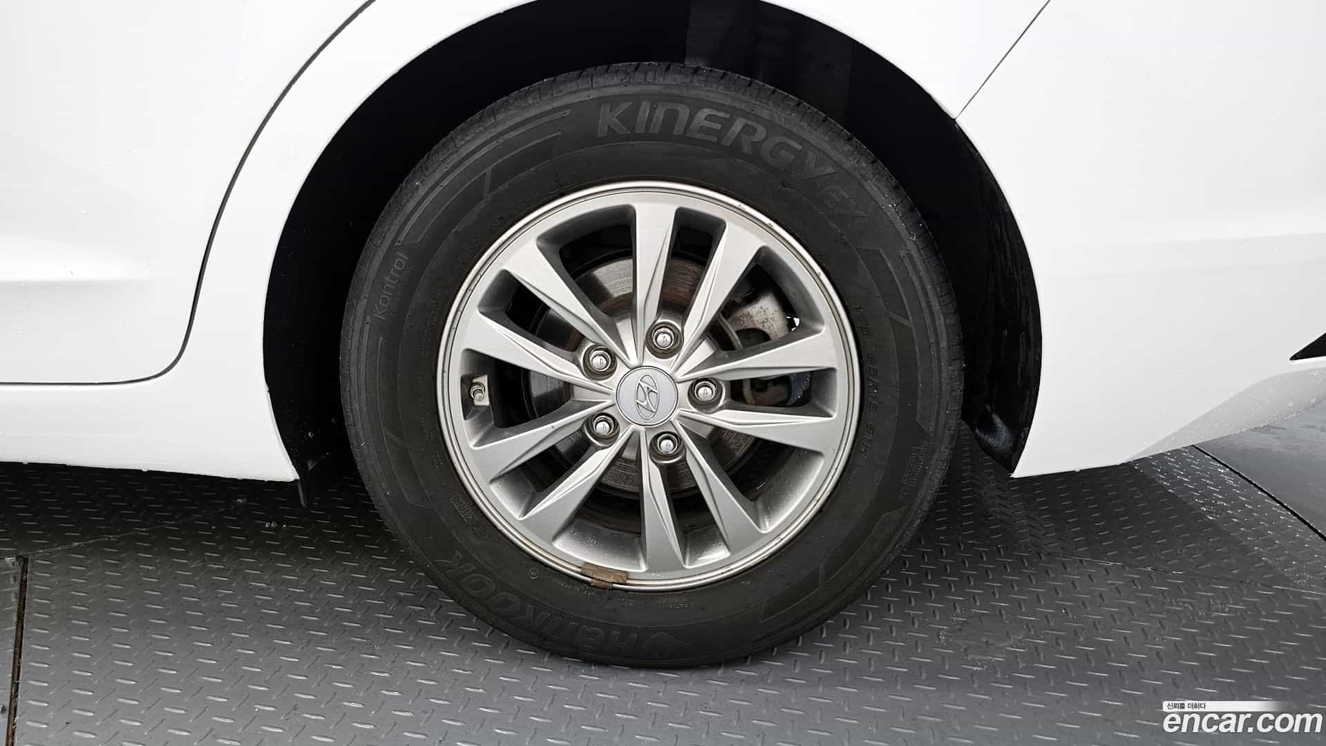 AVANTE Hyundai 2018.8-OUTER-031