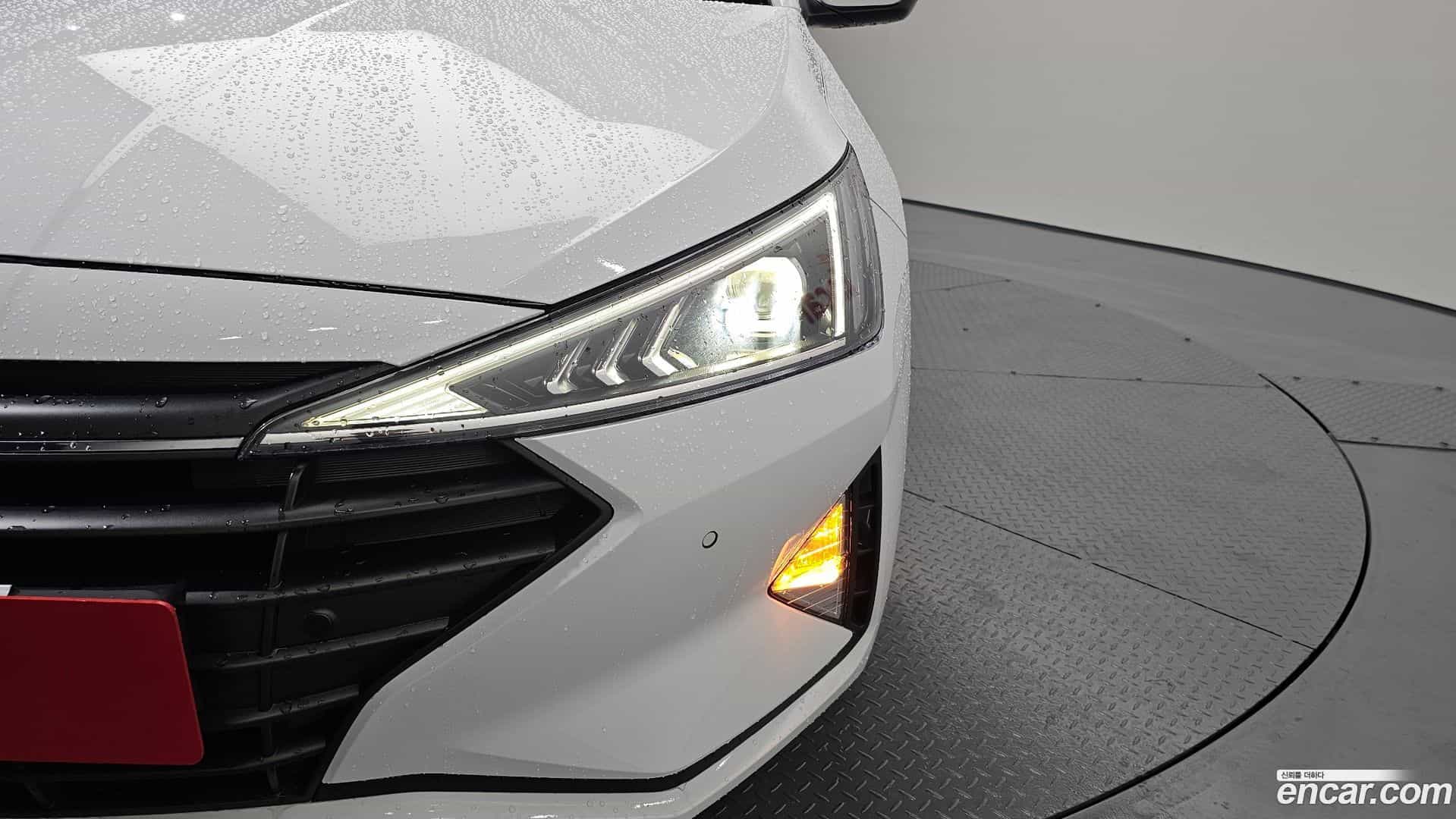 AVANTE Hyundai 2018.8-OUTER-032