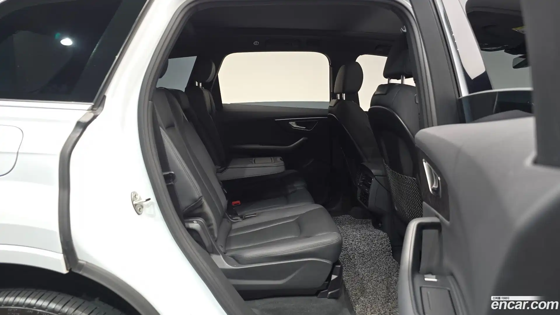 Q7 Audi 2021.6-OPTION-016