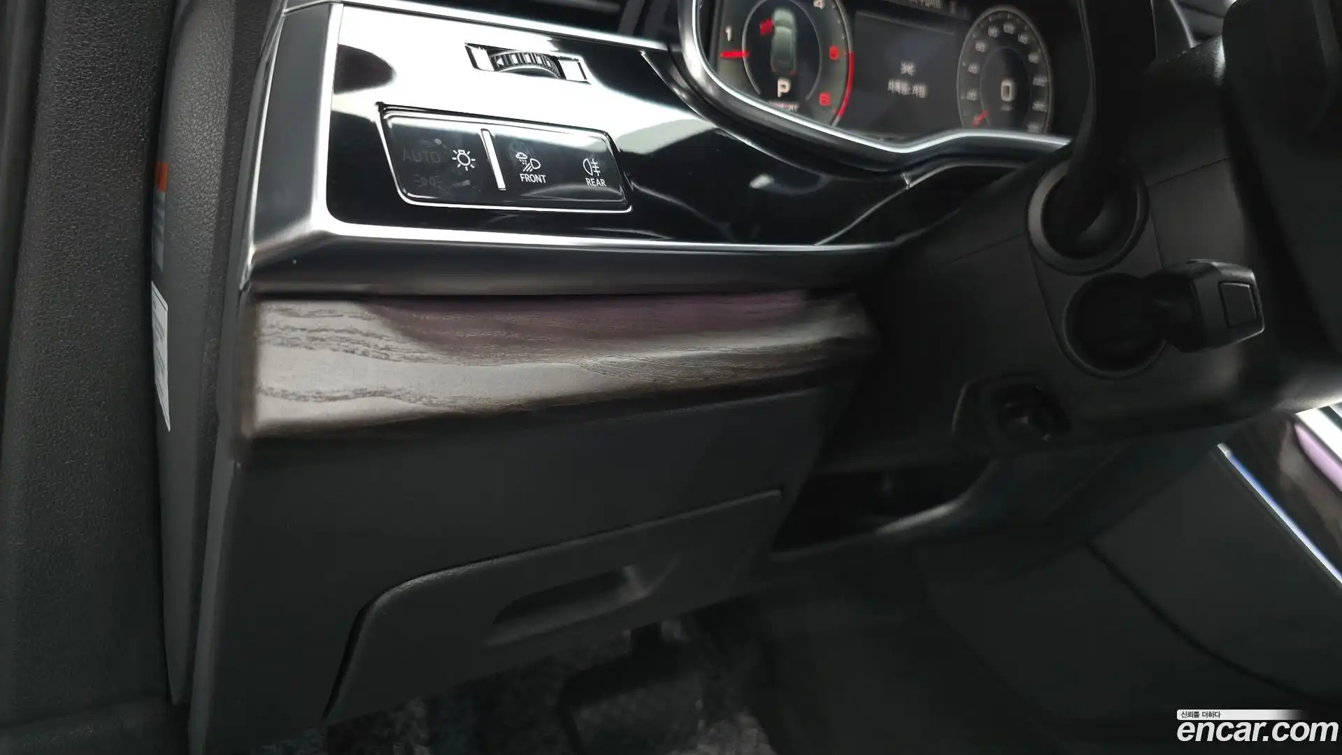 Q7 Audi 2021.6-OPTION-042