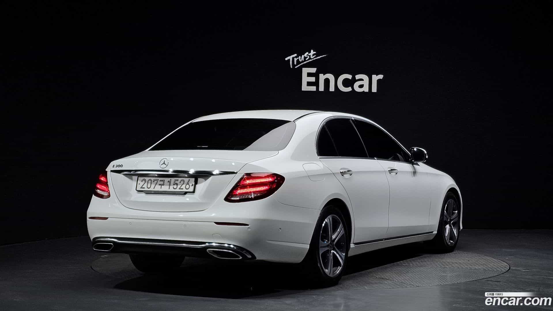 E-Class Mercedes-Benz 2019.6-OUTER-002