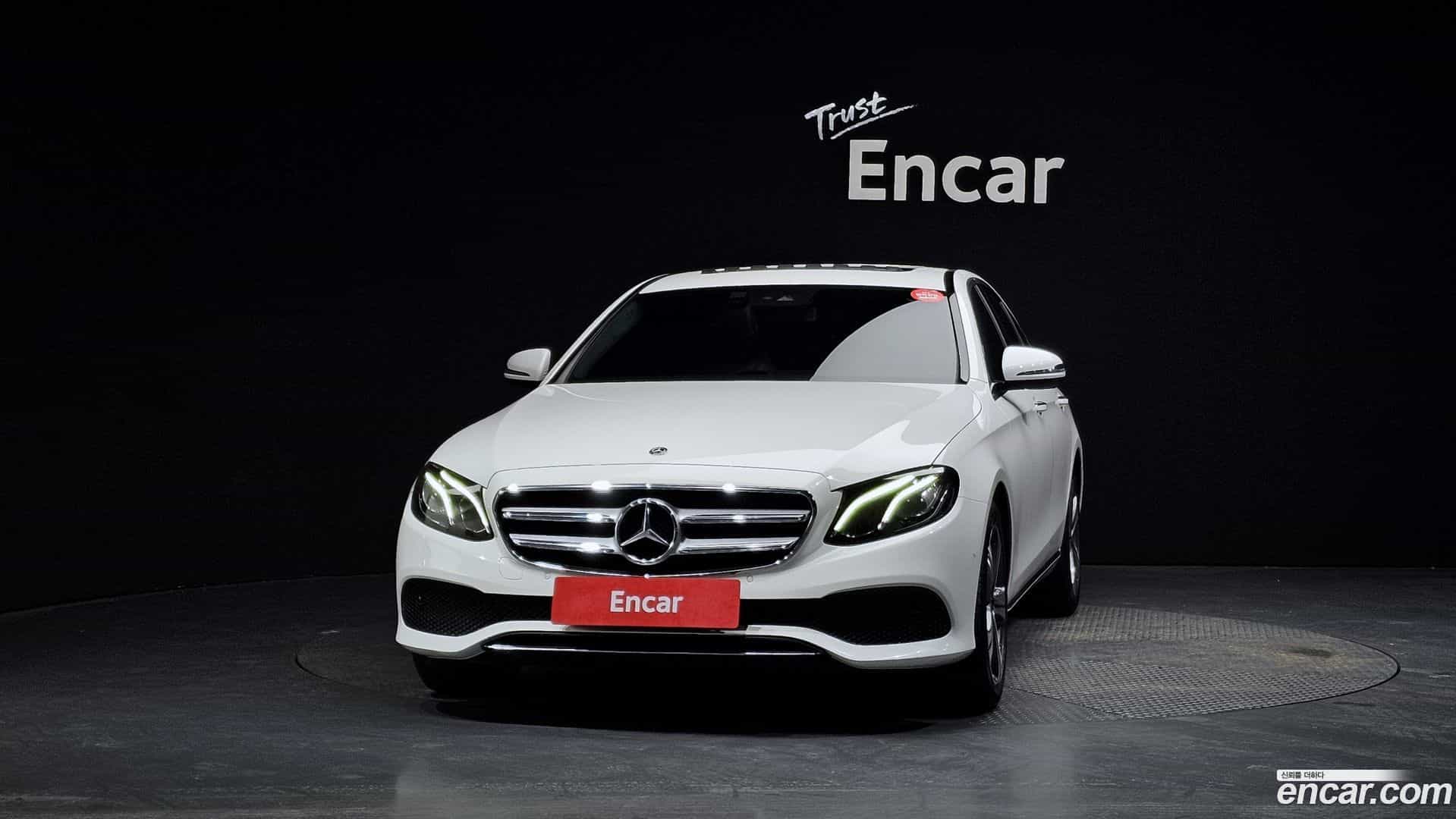 E-Class Mercedes-Benz 2019.6-OUTER-003