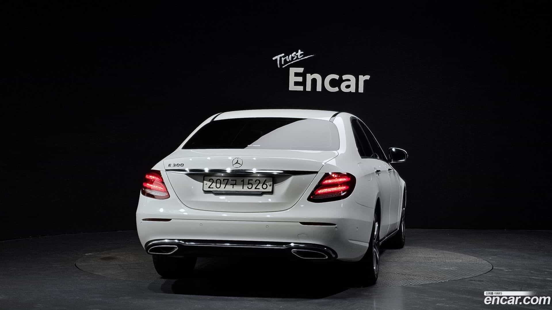 E-Class Mercedes-Benz 2019.6-OUTER-004